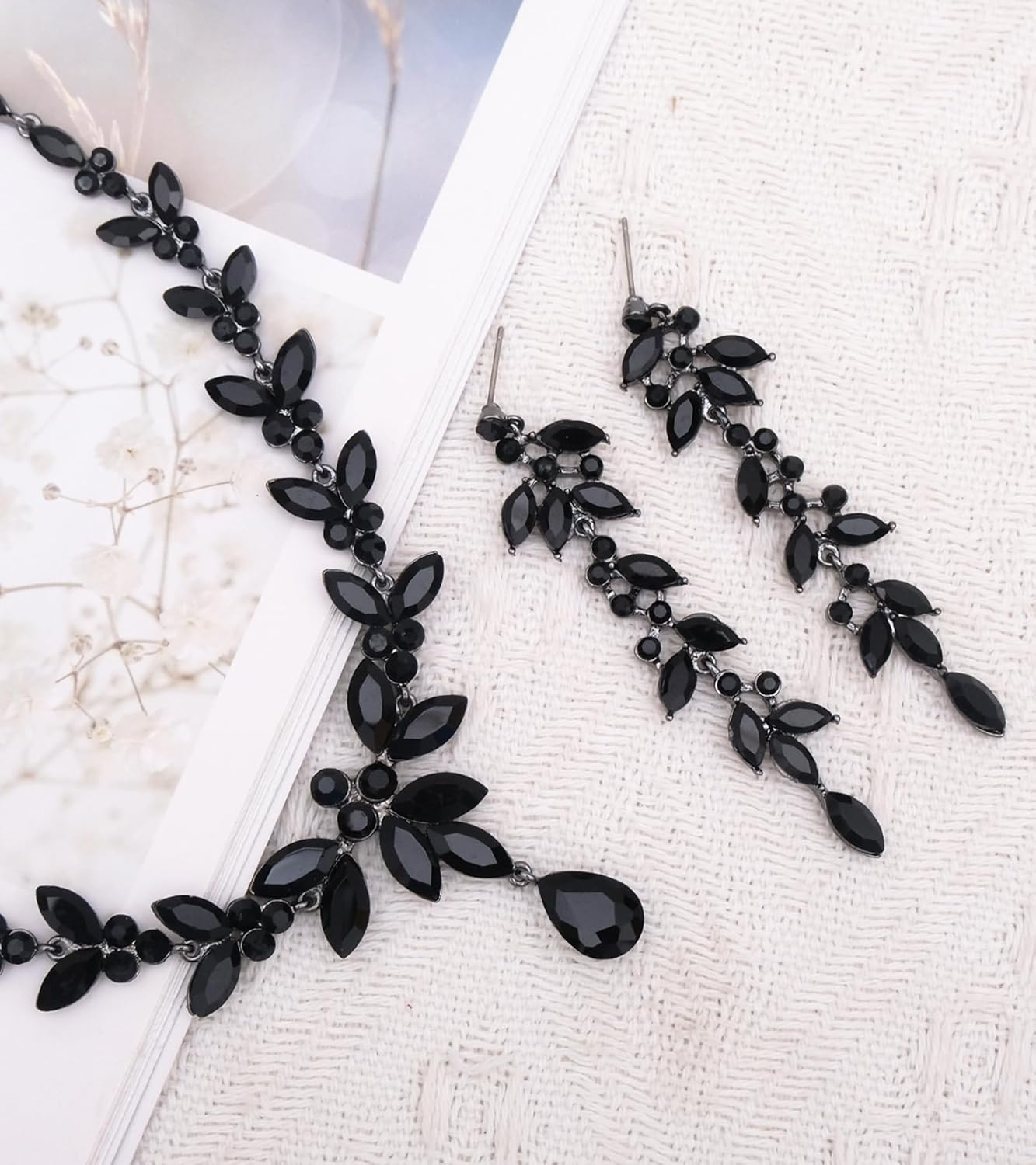 CSY 4 Pcs Elegant Bridal Jewelry Sets Austrian Marquise Crystal Wedding Necklace Dangle Earrings Tennis Bracelet Ring Set for Bride Women Costume Accessories