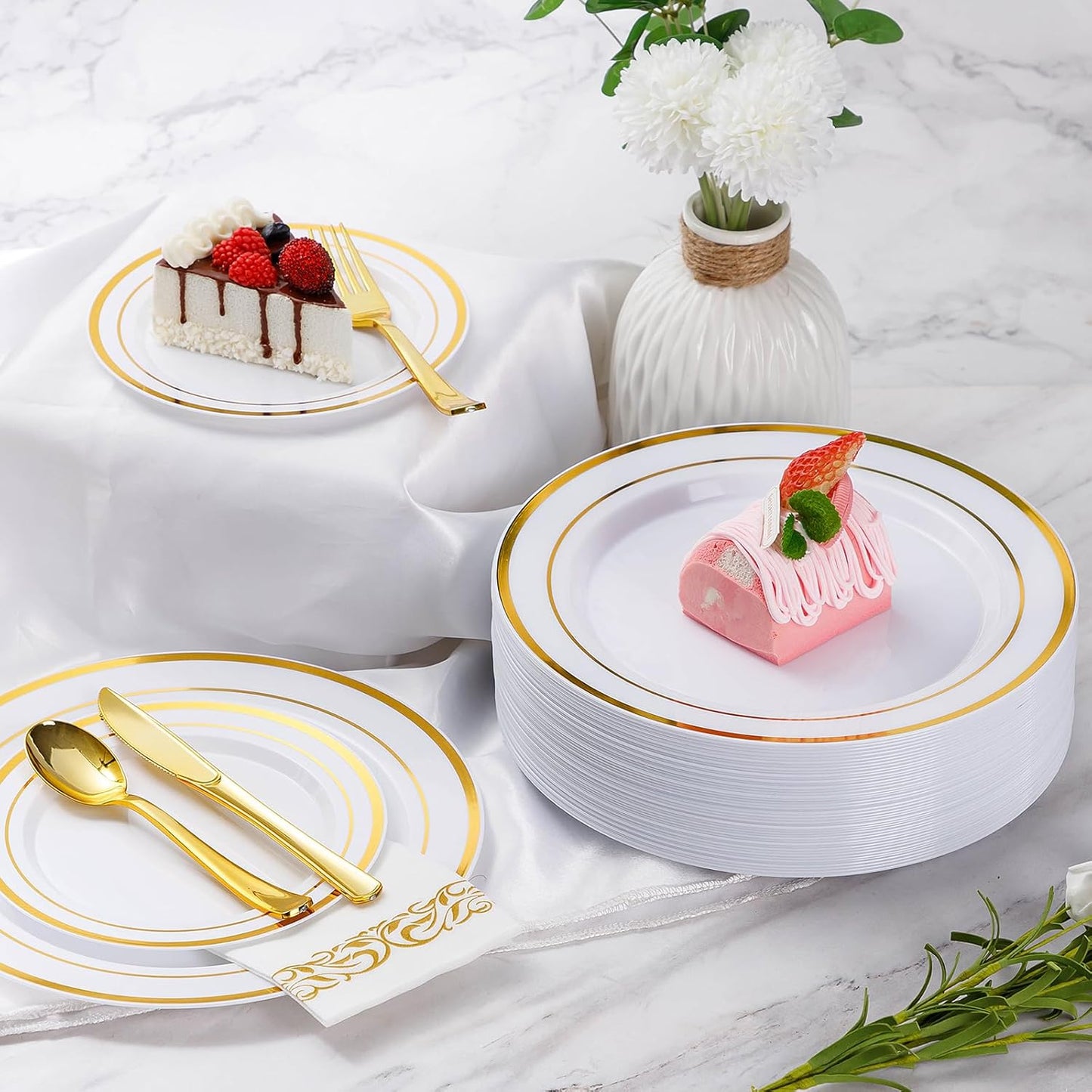 Goodluck 175 Piece Gold Dinnerware Set for 25 Guests, Plastic Plates Disposable for Party, Include: 25 Dinner Plates, 25 Dessert Plates, 25 Paper Napkins, 25 Cups, 25 Gold Silverware Set