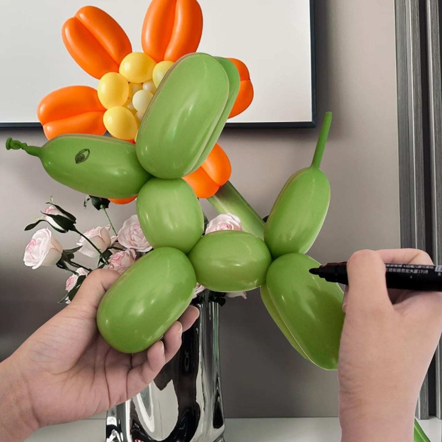 100Pcs Olive Green 260 Balloons, Thickening Latex Olive Green 260q Balloons for Animal Model, Olive Green Long Twisting Balloons for Halloween Xmas Presents, Animal Shape Weddings, Birthdays Clowns.