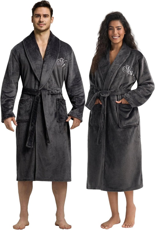 AW BRIDAL 2Pcs Mr and Mrs Robes for Couples Fleece, Matching Long Hooded Robes for Men Women, His and Hers Wedding Gifts