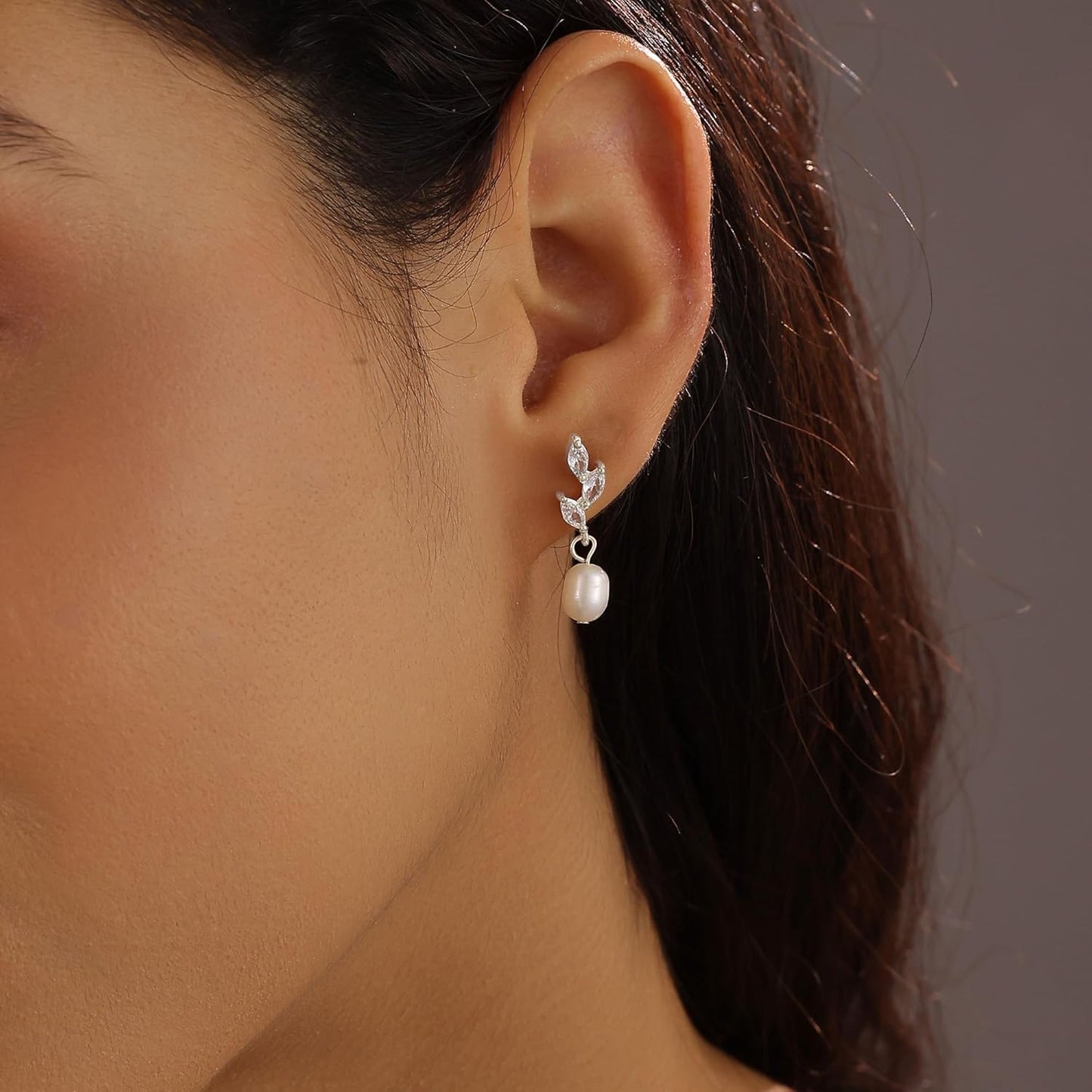 SELSHE Dangle Earrings for Women, 14k Gold Plated Pearl Drop Earring Dainty Gold Earrings for Women Trendy Cute Prom Bridal Earring Long Wedding Pearl Earring Formal Jewelry