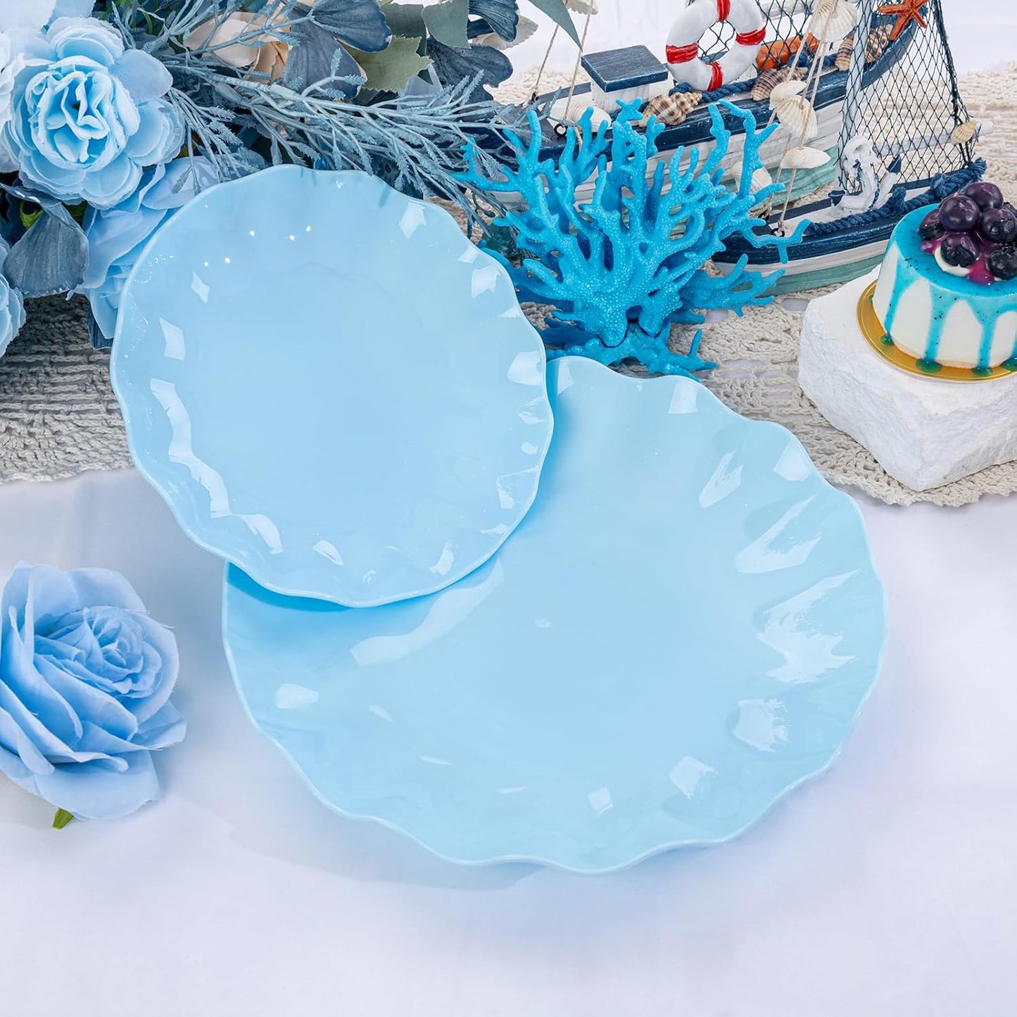 LIYH 20 Pcs Light Blue Plastic Plates Reusable 7.5 Inch - Unbreakable Scalloped Dessert Plates for Weddings Camping Party Outdoor Picnics Dishwasher Safe BPA Free (20Guests)