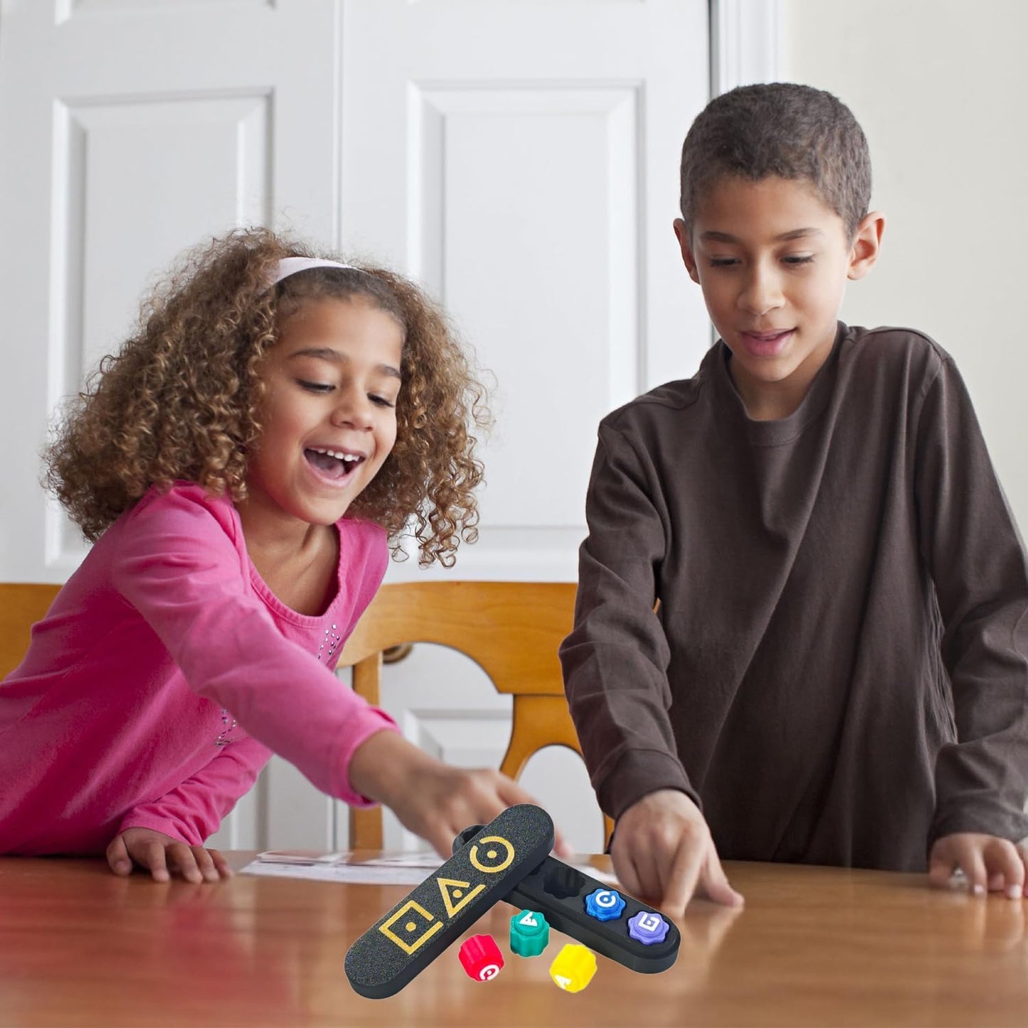 Gonggi Korean Game Stone Set,Traditional Korean Tossing Stone Game, Korean Gonggi Jack Stone Pebbles Set (BlackBase, 5Stone+1LongBase)