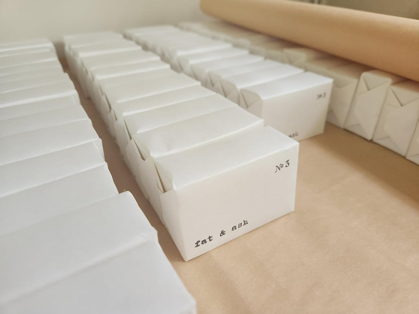 fat & ash Beef Tallow Soap Bar (1 Pack) - VERY SIMPLE INGREDIENTS - Organic and Moisturizing - Handmade in USA - Family Recipe - Long-Lasting, All-Natural, For Dry Skin