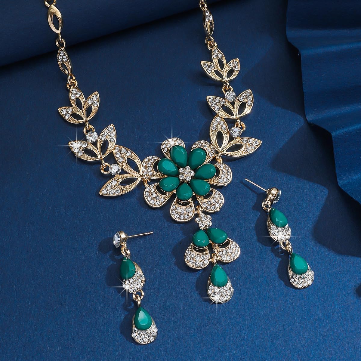 Wedding Jewelry Sets for Brides Rhinestone Necklace and Earring Set Bracelet Ring Gold Silver Prom Jewelry Sets Diamond Flower Teardrop Necklace for Women