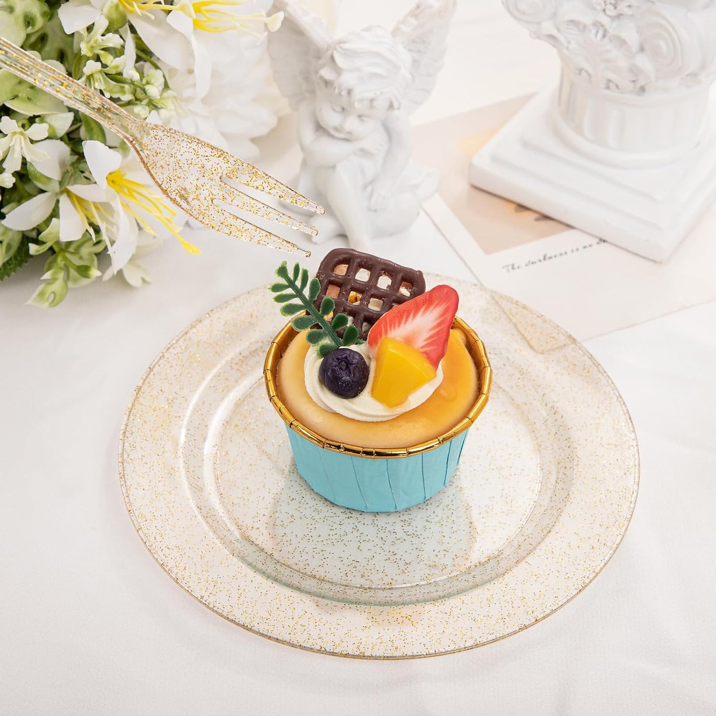 WELLIFE 60PCS Gold Glitter Dessert Plates and 60PCS Plastic Forks, 6.3 inch Disposable Dessert Plates for 60 Guests, Durable Gold Glitter Cake Plate, Perfect for Party