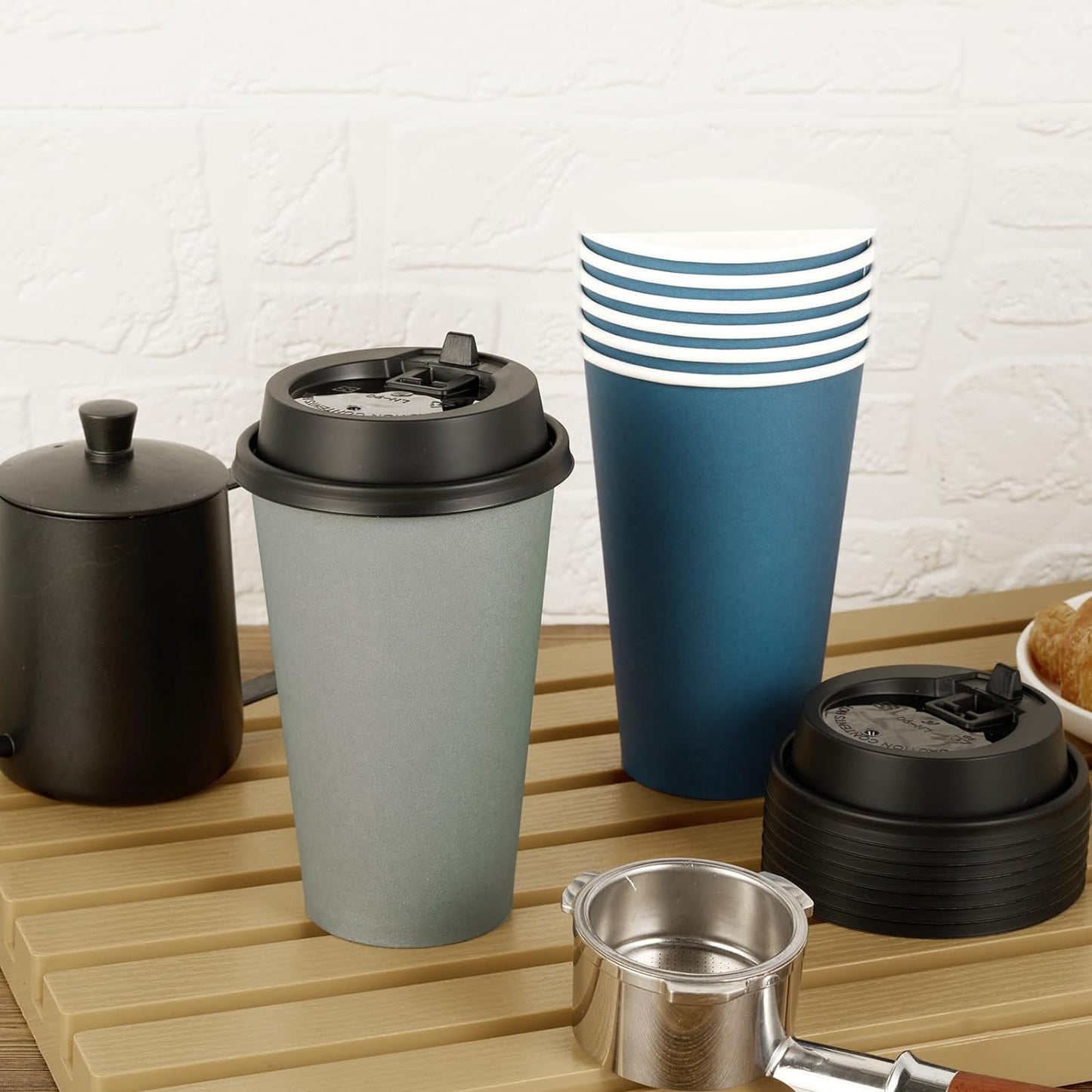 LITOPAK 100 Pack 16 oz Disposable Paper Coffee Cups with Lids for Coffee, Water, Juice, or Tea, Blue and Gray Hot Paper Cups for Home, Restaurant, Store, and Cafe