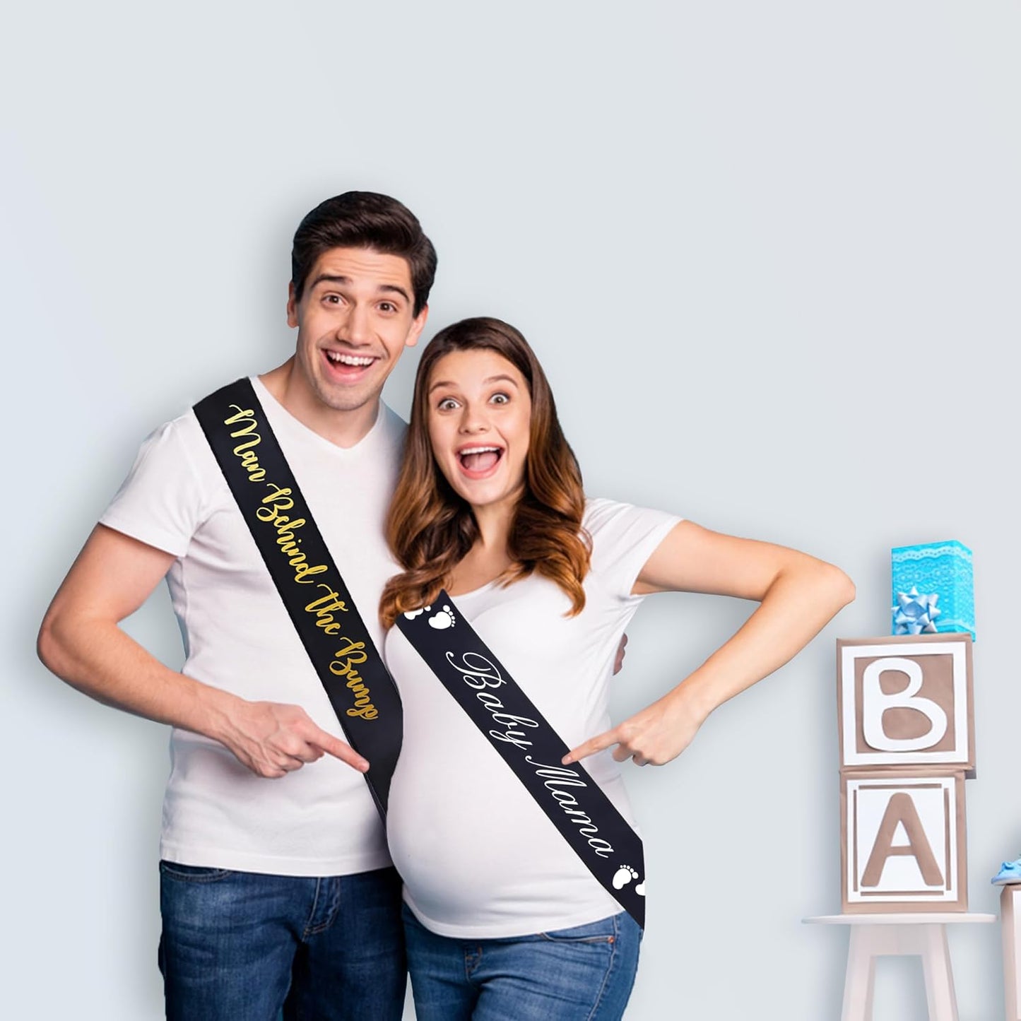 "Man Behind The Bump" Funny Baby Shower Sash for Daddy to Be, Baby Shower Party Decorations Gifts Supplies Dad to Be Baby Gender Reveal Ideas New Father Favors (Black and Gold)