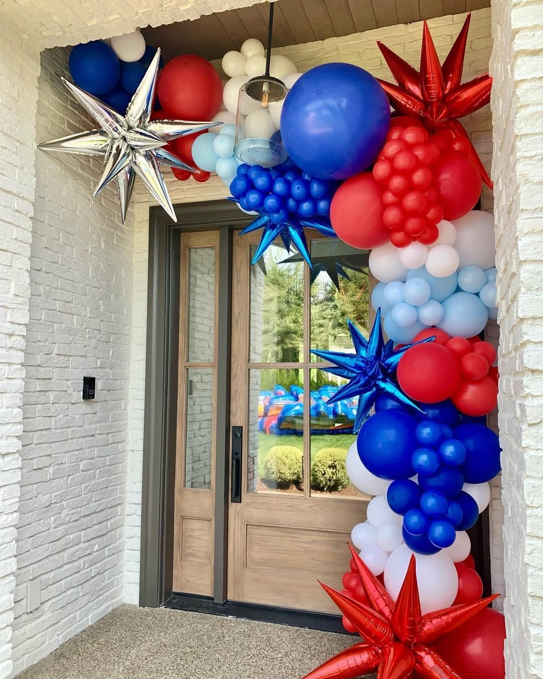 Red White and Blue Balloon Arch Kit, 140Pcs Explosion Star Red White Blue Balloon Garland kit Different Size Balloons for 4th of July Anniversary Birthday Independence Day Party Decorations