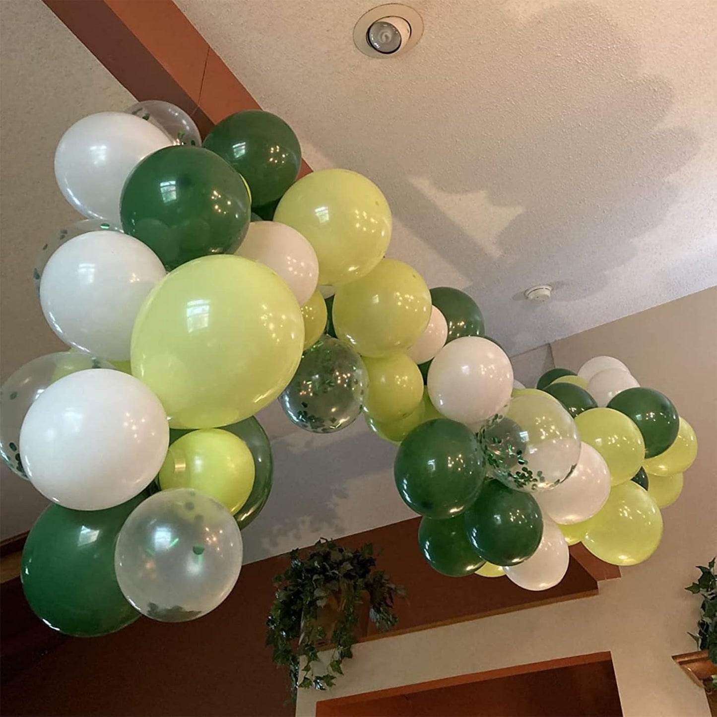 60 Pack Green Latex Balloons, 12 Inch Matte White Dark Emerald Green Light Lime Green Confetti Helium Balloons, Assorted Green White Balloons for Jungle Dinosaur Birthday Baby Shower Party Decorations