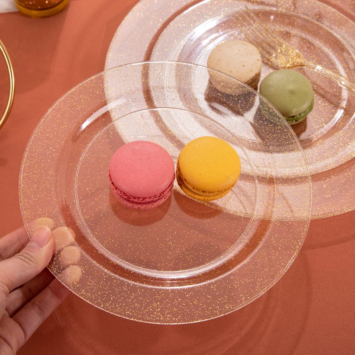 I00000 102PCS Gold Glitter Plastic Plates, Gold Glitter Disposable Plates Clear Plastic Party Plate Include 51 Dinner Plate 10.25" and 51 Dessert Plate 7.5" for Parties &Wedding