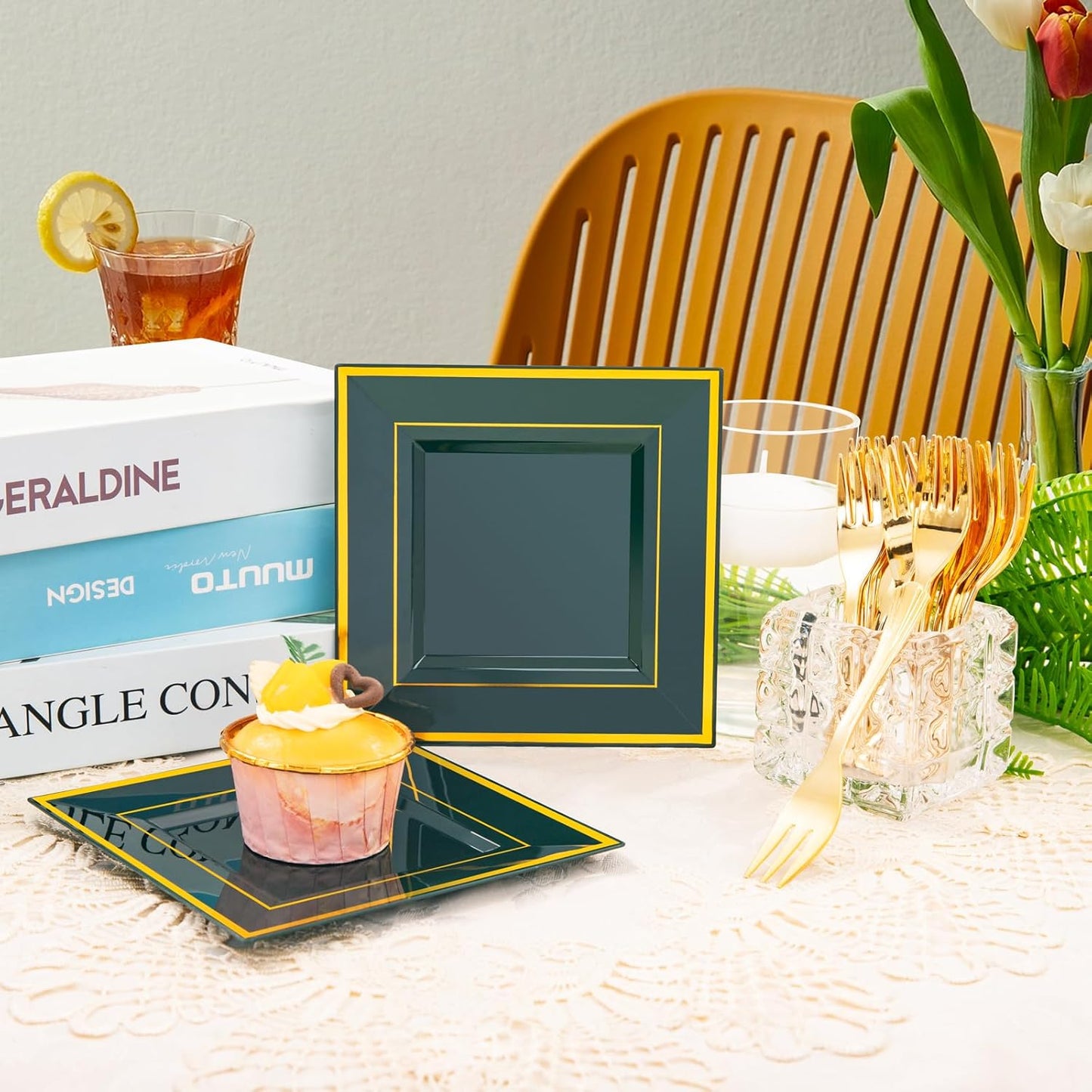 WDF 200PCS Green and Gold Plastic Dessert Plates with Plastic Forks -6’’ 100 Square Disposable Appetizer Plates Small Plates Cake Plates with Gold&100 Green Small Appetizer Forks for Christmas