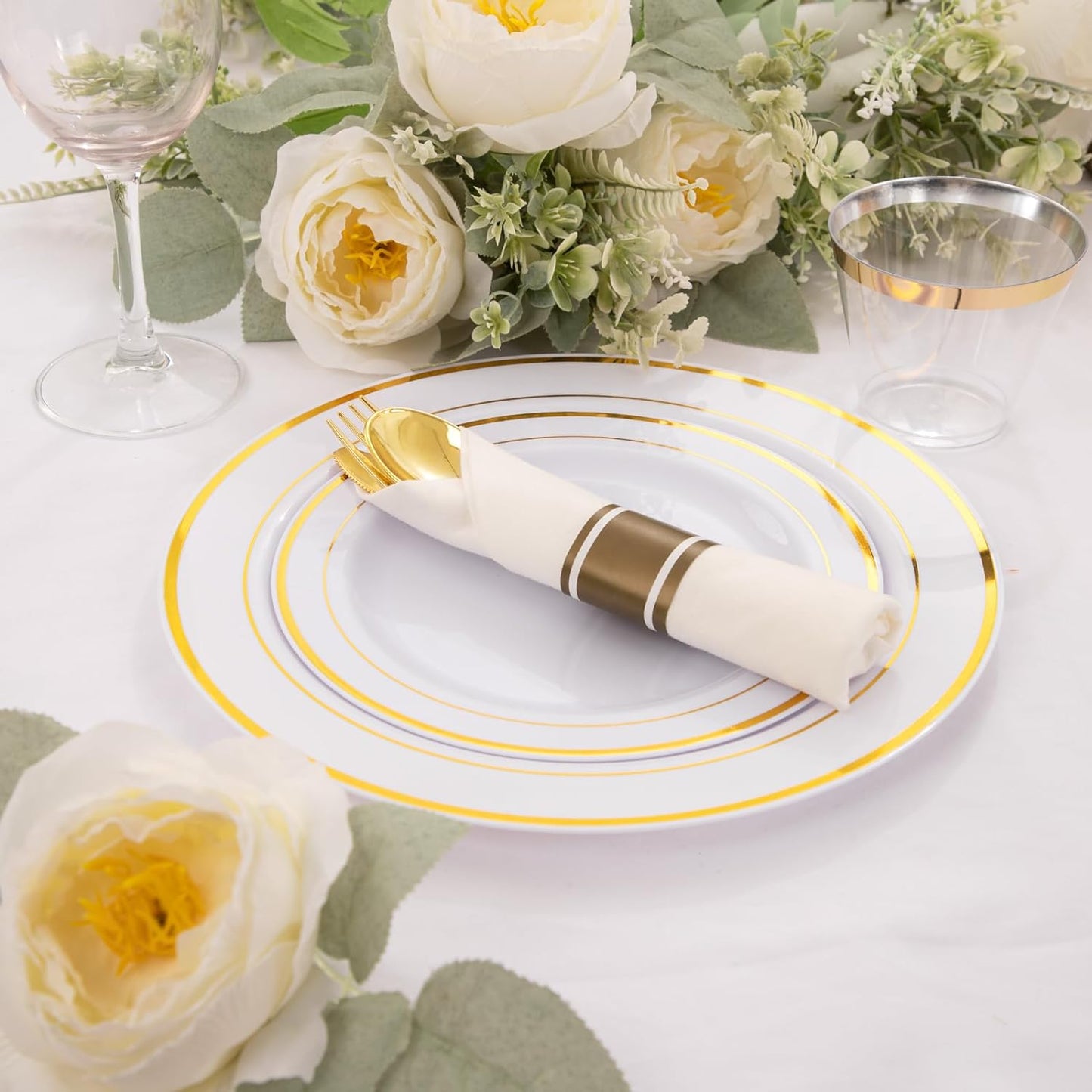 WELLIFE 210 Piece Gold Plastic Dinnerware Set, Include: 30 Dinner Plates, 30 Dessert Plates, 30 Pre Rolled Napkins with Silverware and 30 Cups