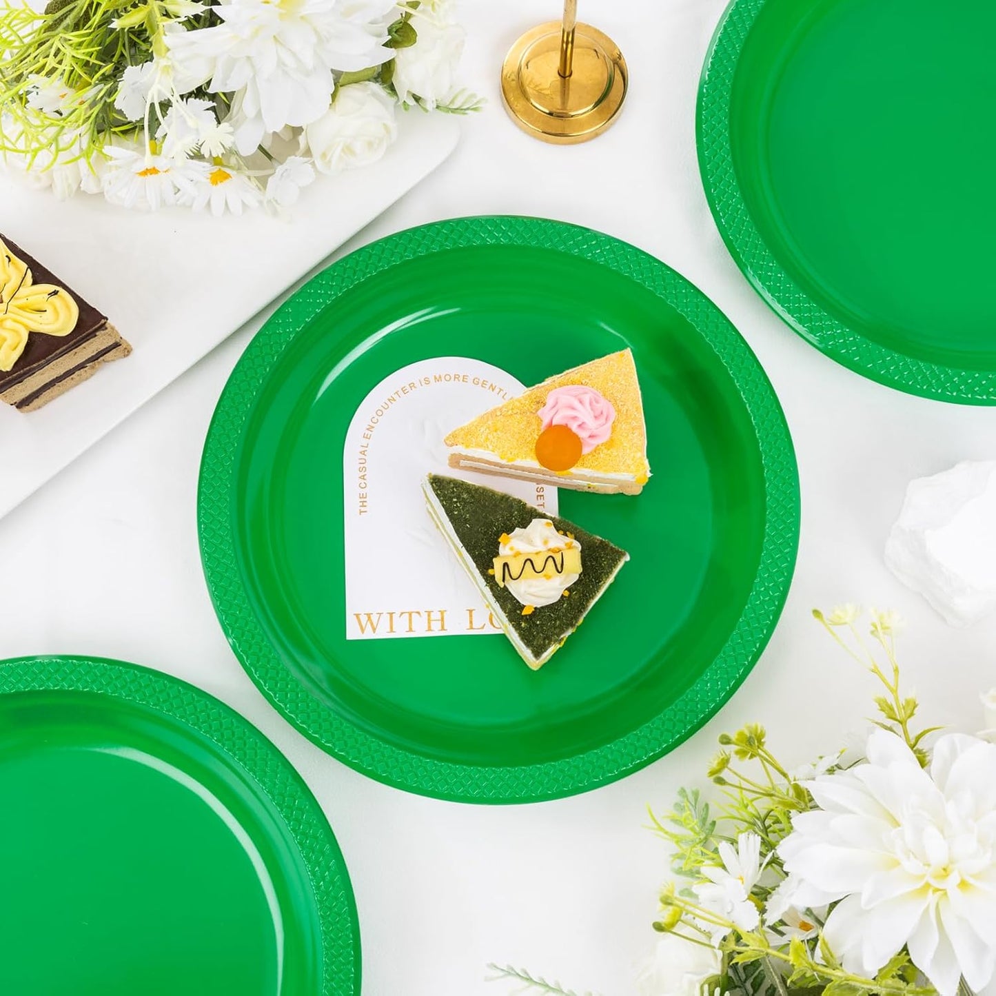 WELLIFE Green Party Plates 7 Inch -150 Count, Plastic Disposable Dessert Plates for Party St. Patrick's Day Easter Cake Appetizers Salad