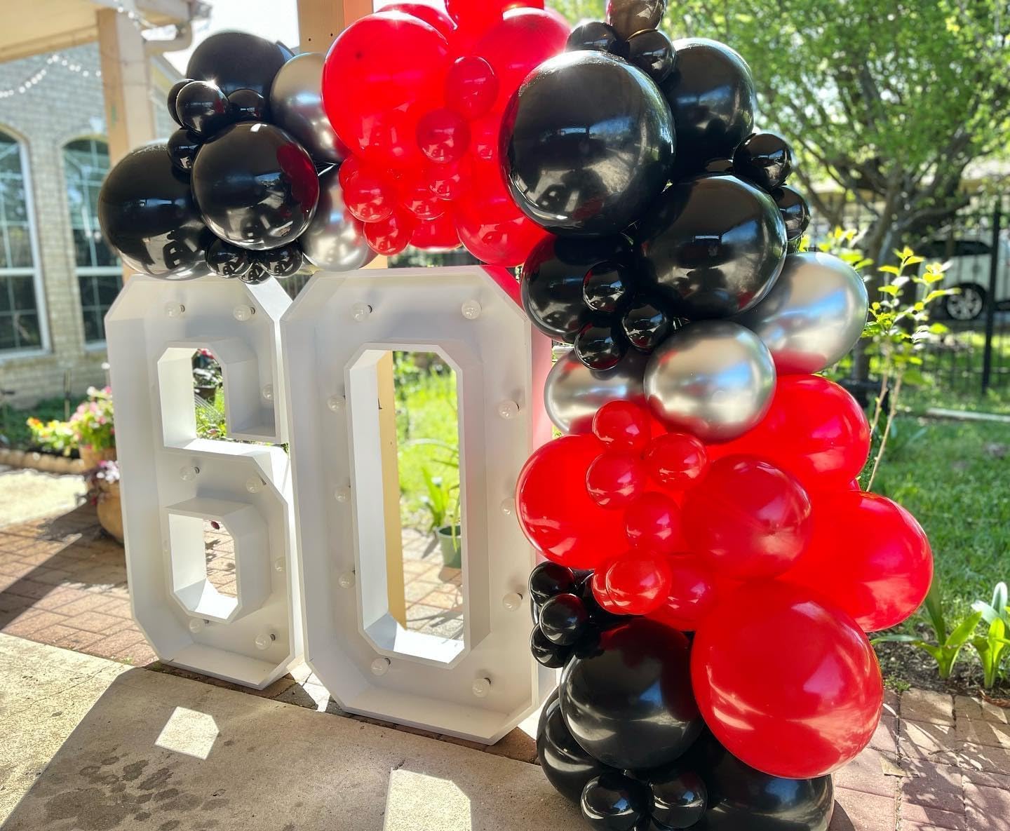 Red and Black Silver Balloon Arch Kit - 201Pcs Explosion Star Red Black Metallic Silver Balloon Garland kit Different Size Balloons for Anniversary Birthday Racing Car Poker Party Decoration