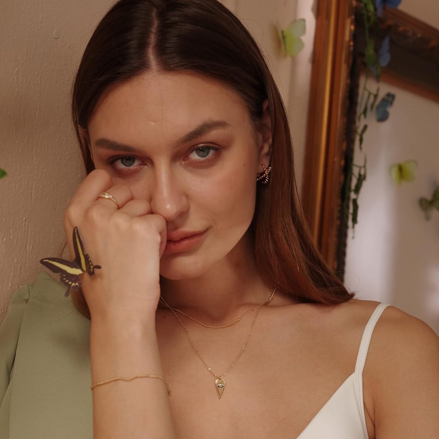 MEVECCO Layered Heart Necklace Pendant Handmade 18k Gold Plated Dainty Gold Choker Arrow Bar Layering Long Necklace for Women