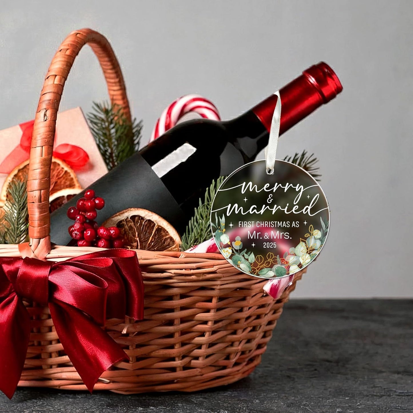 HEXMOZ First Christmas Married Ornament 2025 - Wedding Gifts for Couples 2025 - Just Married, Mr and Mrs Gifts for Newlyweds - Bridal Shower Gift for Bride - Acrylic Wedding Ornament