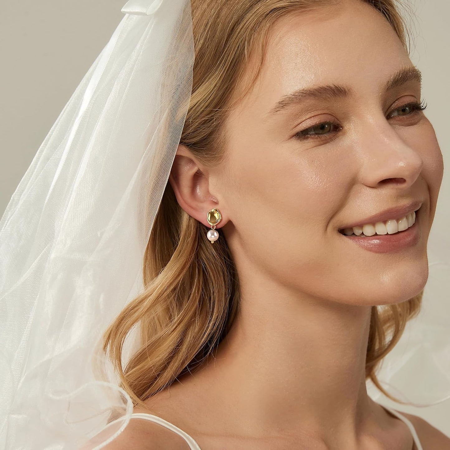 SELSHE Dangle Earrings for Women, 14k Gold Plated Pearl Drop Earring Dainty Gold Earrings for Women Trendy Cute Prom Bridal Earring Long Wedding Pearl Earring Formal Jewelry