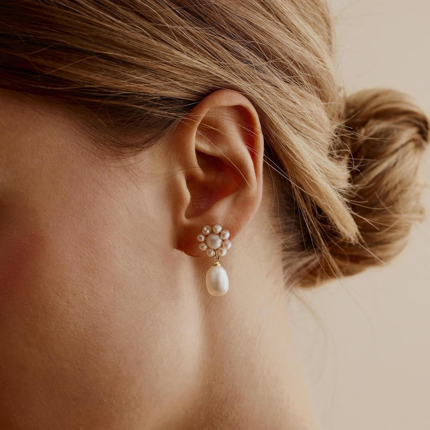 SELSHE Dangle Earrings for Women, 14k Gold Plated Pearl Drop Earring Dainty Gold Earrings for Women Trendy Cute Prom Bridal Earring Long Wedding Pearl Earring Formal Jewelry