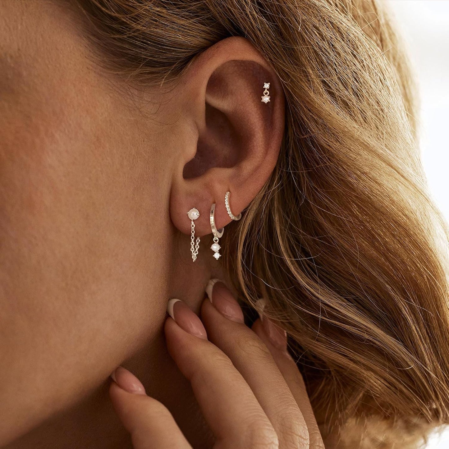 Gold Earrings for Women, 14k Gold Plated Dangle Huggie Earrings for Women Trendy Dainty Gold Hoop Earring Stacks Hypoallergenic Pearl Chain Drop Cartilage Earring Fashion Womens Jewelry