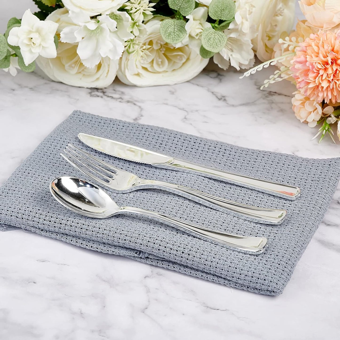 30 Pack Pre Rolled Silver Plastic Silverware, Disposable Cutlery Set- 30 Forks, 30 Spoons, 30 Knives, 30 Napkins, Disposable Heavy Duty Silverware Set for Dinner, Party, Wedding