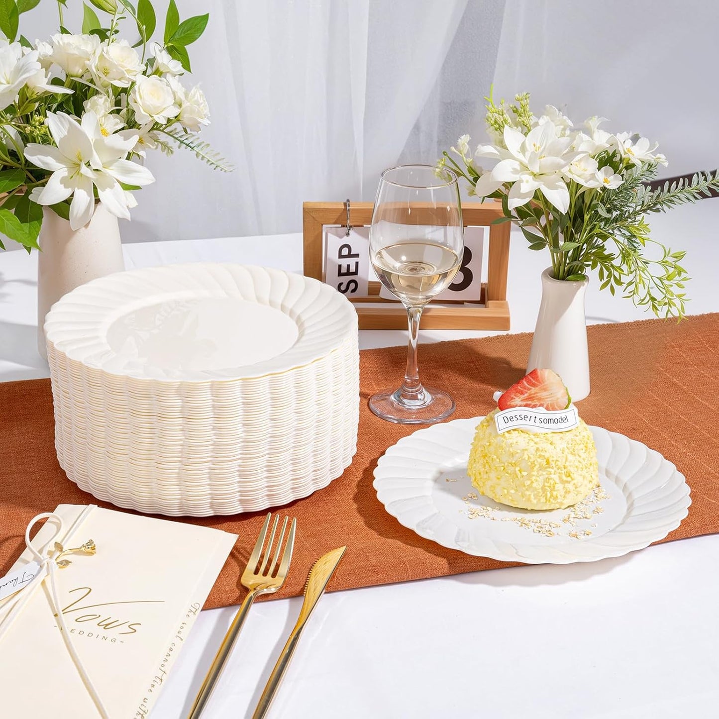 U-QE 100 Count 6 Inch Ivory Plastic Plates - Scalloped Thanksgiving Dessert Plates Disposable - Premium Fancy Disposable Heavy Duty Party Supplies for Thanksgiving, Celebrations, Weddings and Events