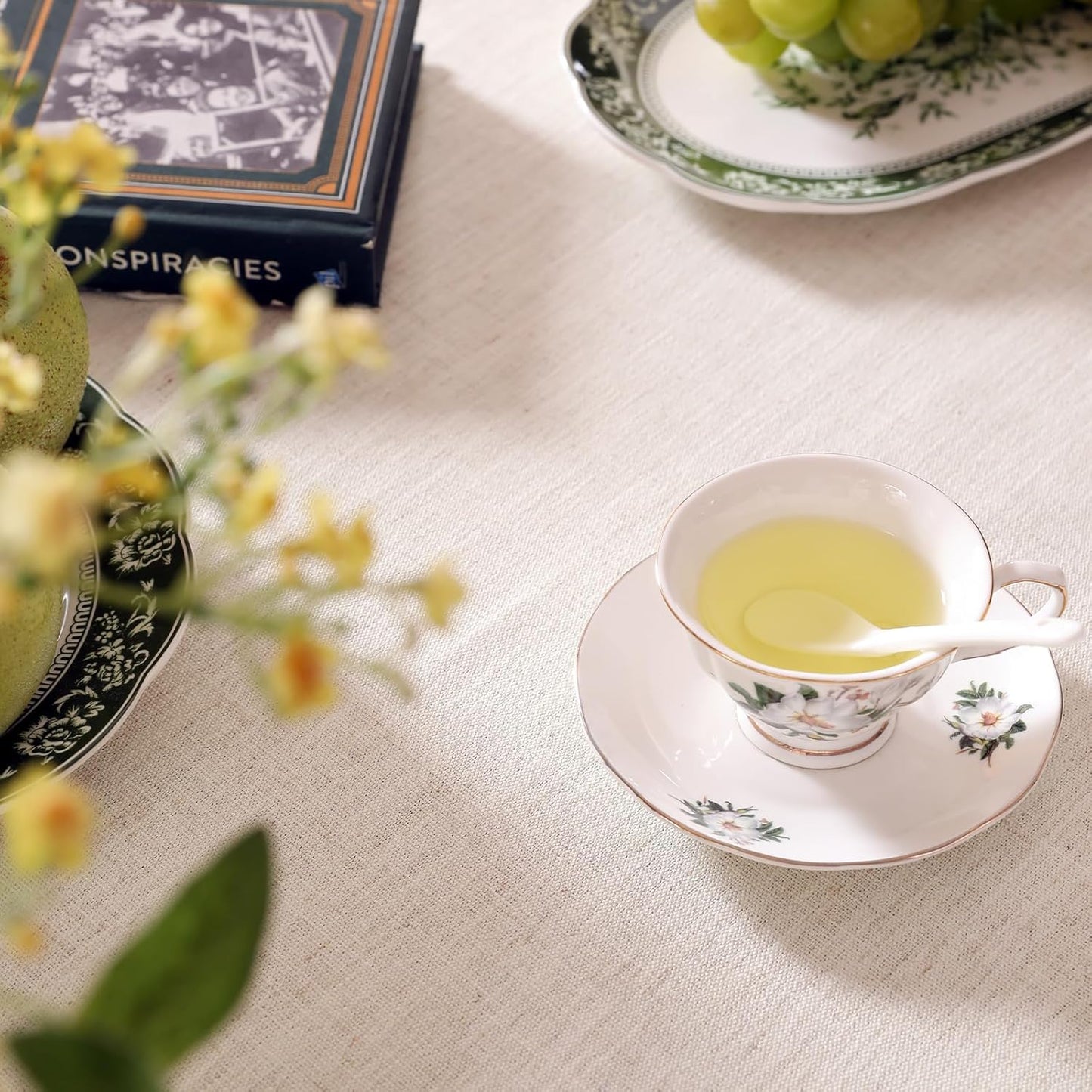 Beige Linen Small Square Tablecloth,Vintage French Shabby Chic Floral Wrinkle Free Table Cloth,Decor Table Cover for Kitchen,Dining,Party,Home,Christmas,Thanksgiving,55"*55"-Manolya