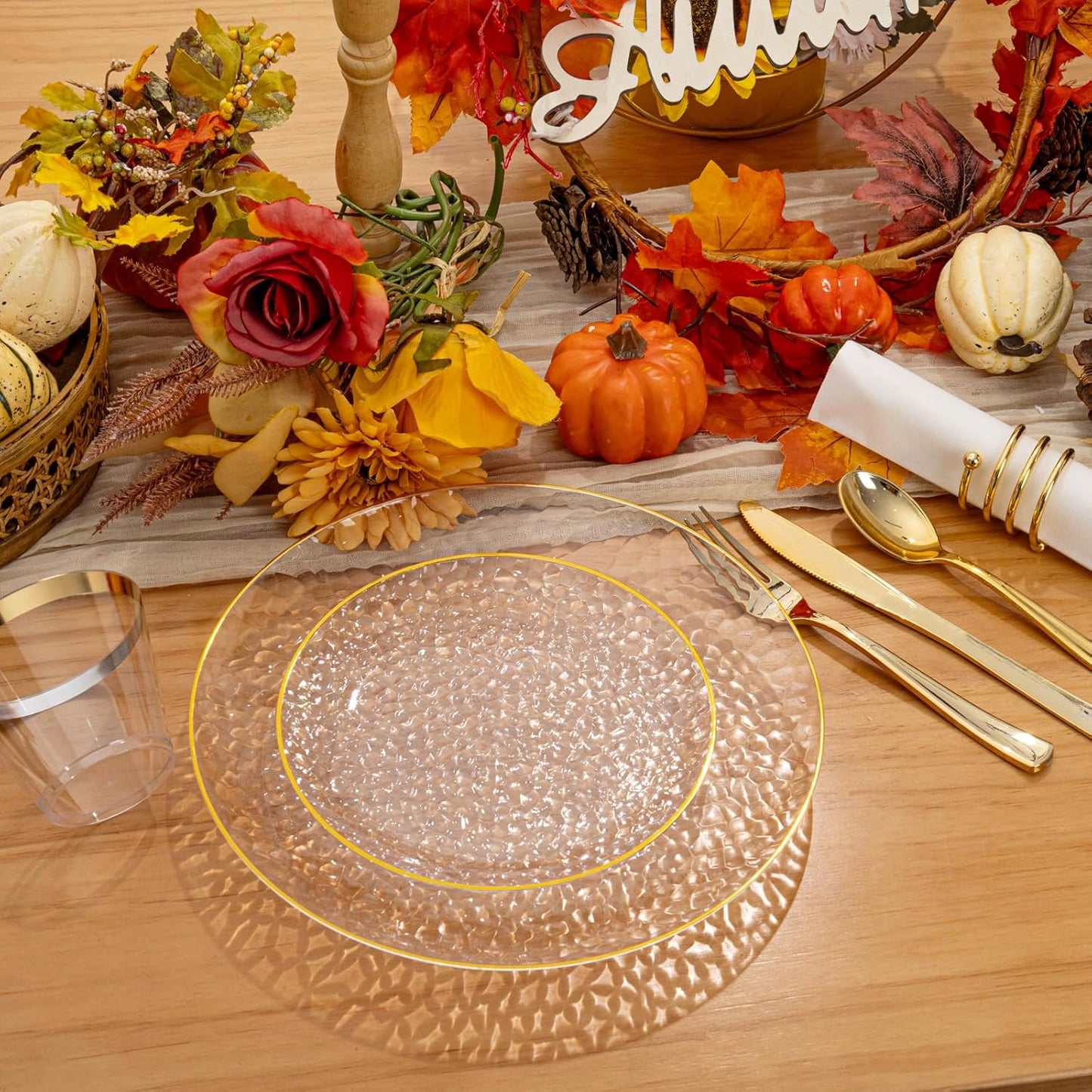 Rubtlamp 100Pcs Clear Gold Plastic Plates, Disposable Plates With Gold Rim, Heavy-duty Party Platos, Hammered Plastic Plates Include 50 Clear Dessert Platos, 50 Dinner Platos for Thanksgiving