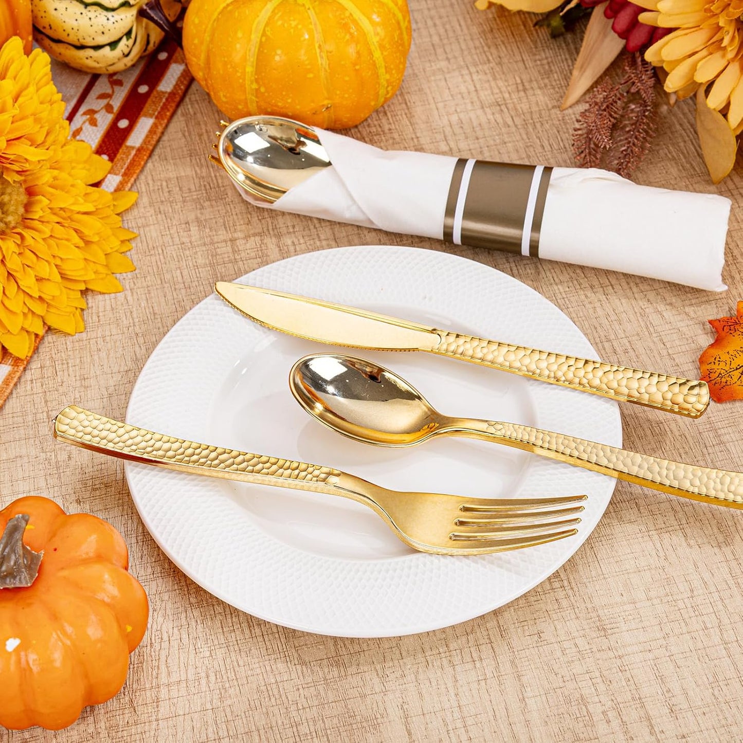 WELLIFE 400PCS Gold Plastic Silverware, Pre Rolled Silverware Set Disposable,Plastic Cutlery Includes: 100 Forks, 100 Knives, 100 Spoons, 100 Napkins, Cutlery Set Disposable for Thanksgiving