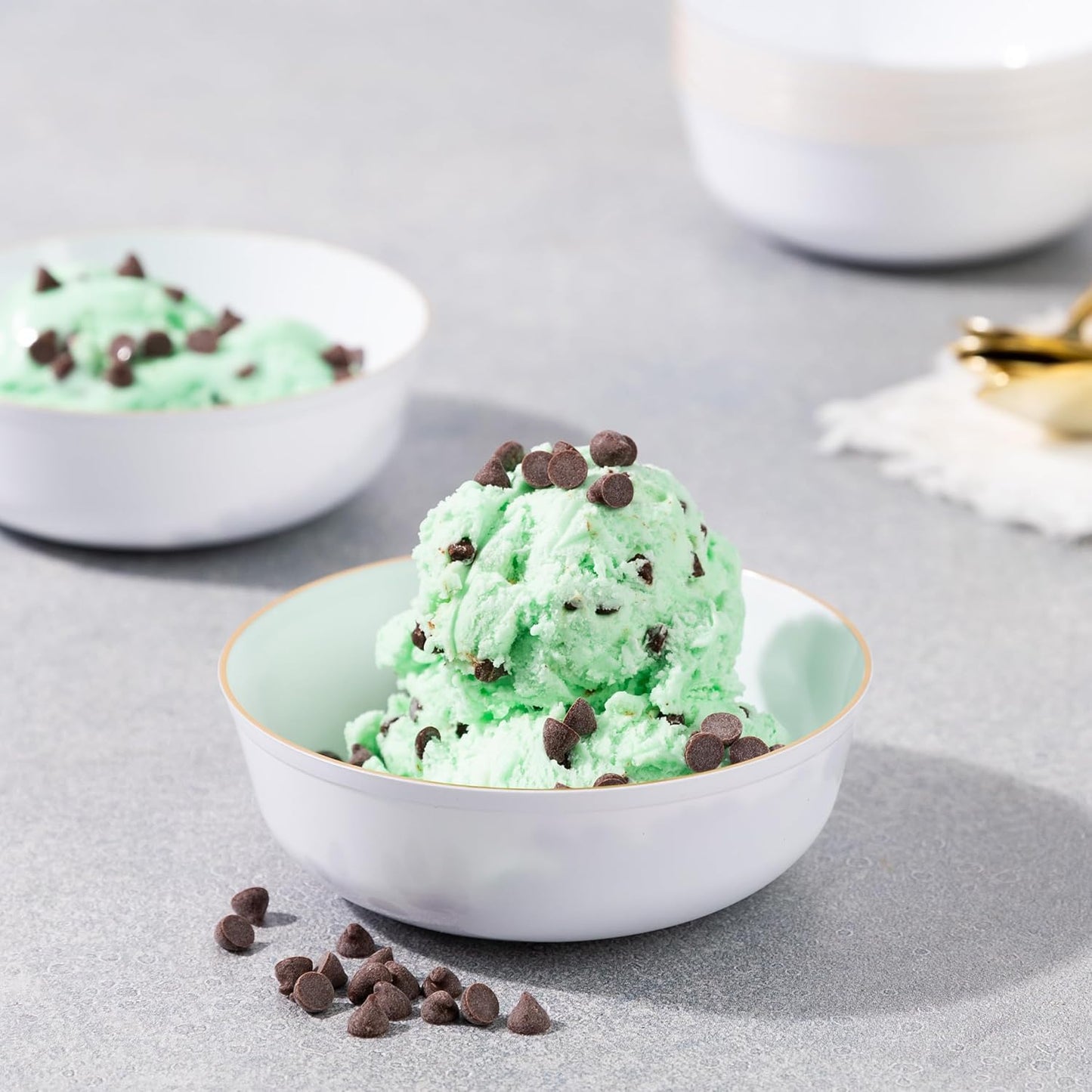 PLASTICPRO [30 Pack 6 OZ Bowls Edge Collection White with Gold Rim Plastic Party Dessert Bowls Premium heavyweight Elegant Disposable Tableware Dishes