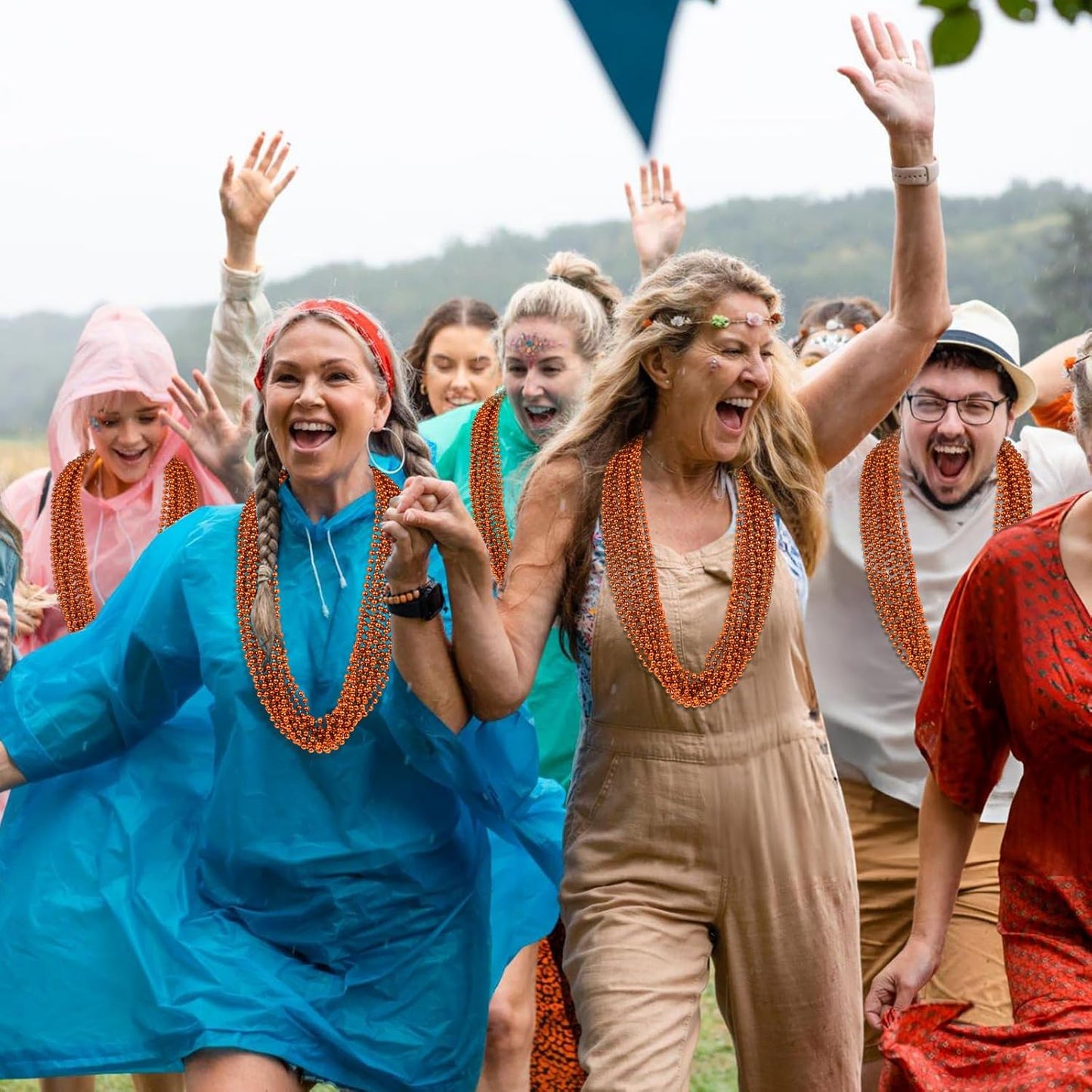 SHAOQINLIN 144 PCS Orange Bead Necklace, Orange Mardi Gras Beads, Halloween Necklaces, 33 Inch Party Beads Necklace Round Beaded Necklace for Mardi Gras, Christmas, Halloween