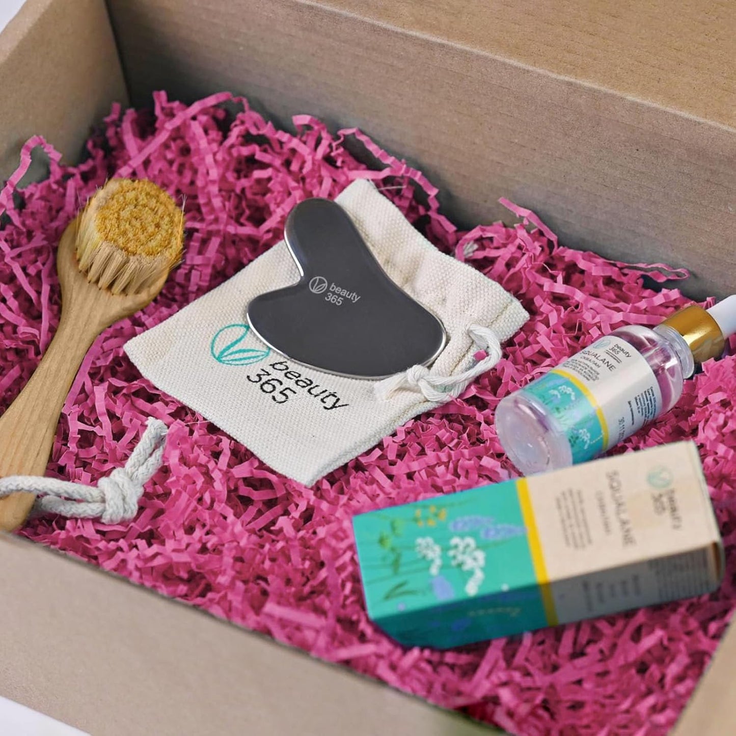 1 LB Fuschia Crinkle Cut Paper Shred Filler Great for Gift Wrapping, Fuschia Basket Fillers, Birthday, Gift Wrapping, Anniversary, Halloween Thanksgiving Christmas Party Decor Filling Supplies