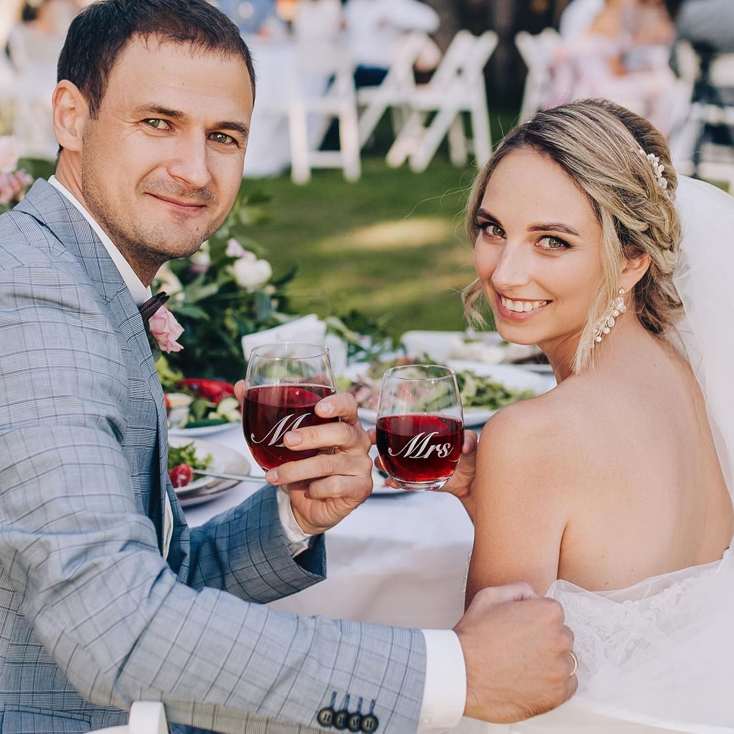 AW BRIDAL Wedding Gifts Bridal Shower Gifts Engagement Gift for Couples 2025, Mr and Mrs Wine Glasses for Bride Groom, Anniversary Bachelorette Gift for Bride Newlyweds