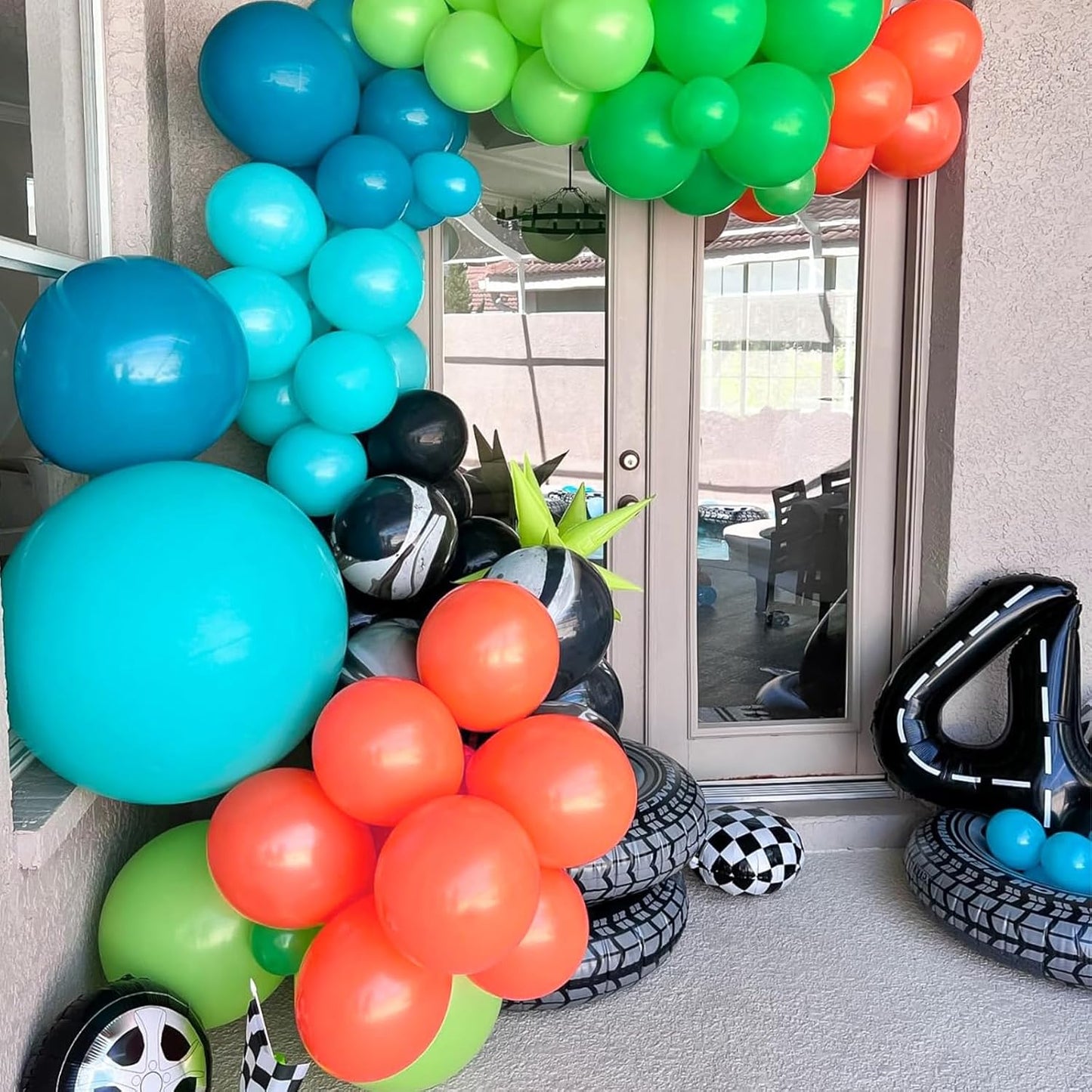 Light Red Balloons, 150 pcs Different Sizes Pack of 18 Inch 12 Inch 10 Inch 5 Inch Pale Red Balloons for Balloon Garland Balloon Arch as Birthday Party Wedding Decorations