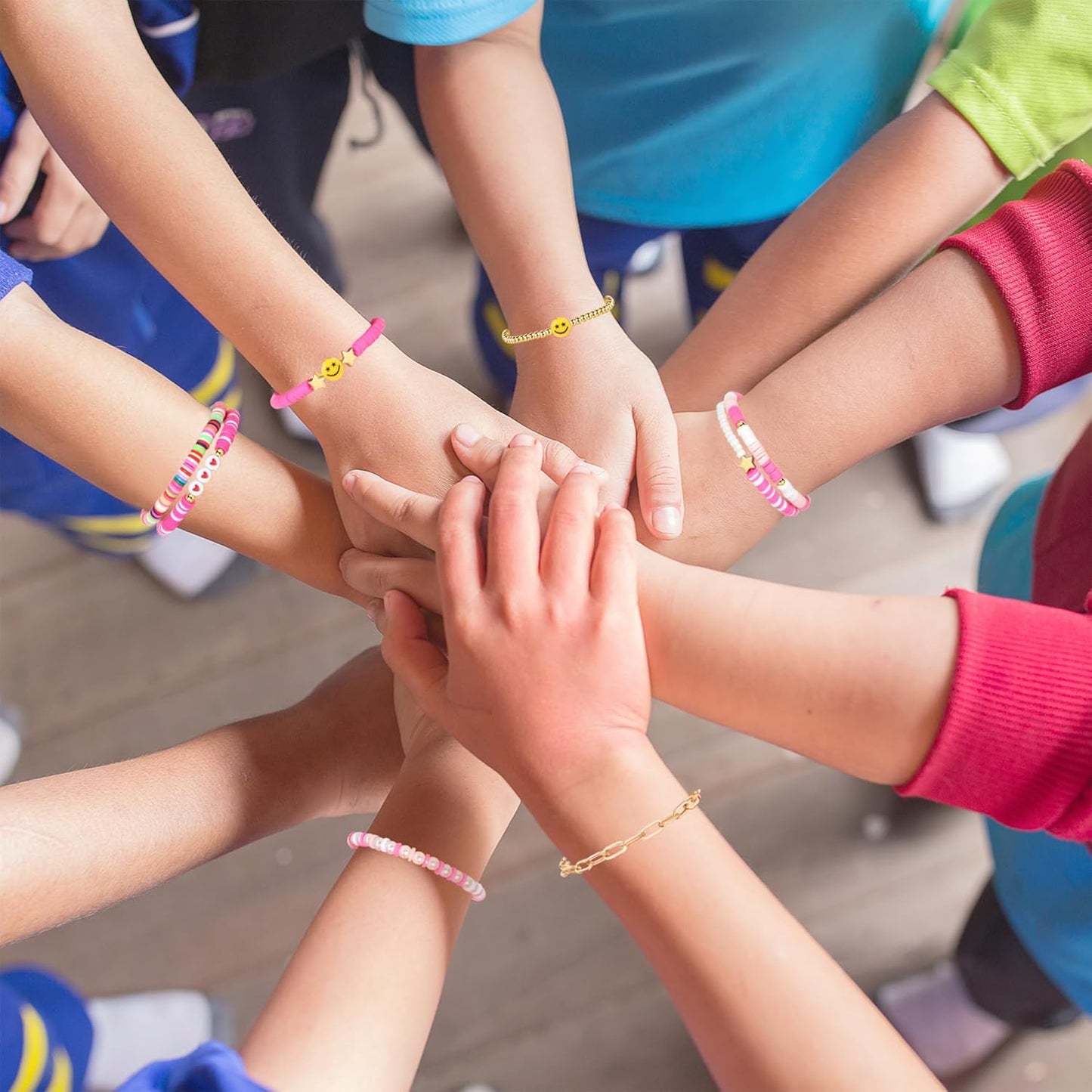 Preppy Bracelets Set Colorful White Gold Smile Heart Star Polymer Beaded Pearl Clay Stackable Charm Y2K Kidcore Aesthetic Summer Beach Bohemian Stretch Layering Bracelets Jewelry for Girls Women Teens