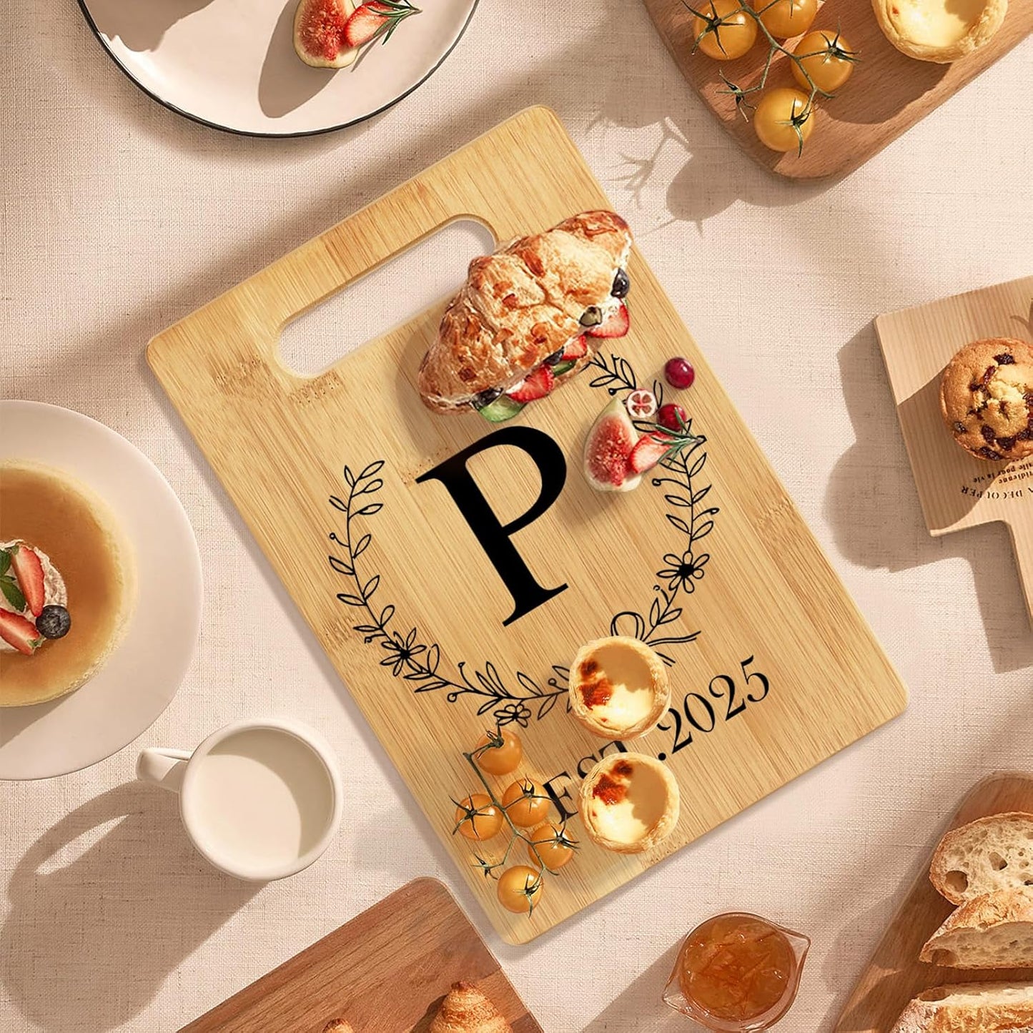 Personalized Cutting Board, Monogrammed Wedding Gift for Couple Newlywed 2025, Initial Birthday Gifts for Women, Gift for Bridal Shower Wedding Shower Engagement Anniversary Housewarming(Letter-P)