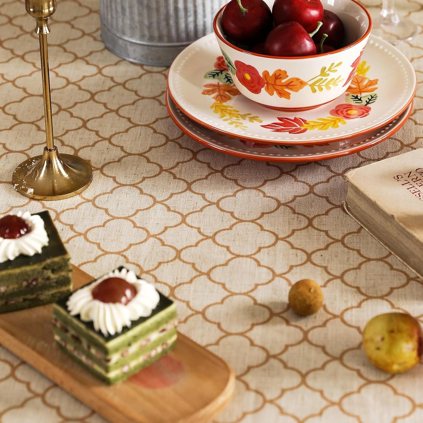 ISAENNE Designer Linen Floral Small Rectangle Tablecloth,Pale Yellow Farmhouse Indoor Table Cloth,Durable Decor Tablecloths for Dining Kitchen Thanksgiving Christmas,55"*71"-Chamonix A