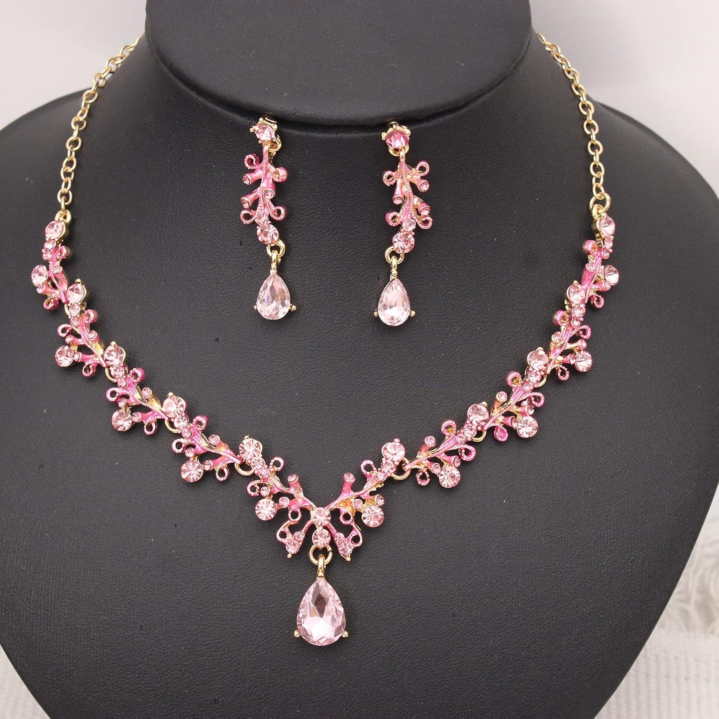 3Pcs Austrian Crystal Jewelry Set for Women, Necklace Dangle Earrings Link Bracelet Jewelry Set with Gold/Platinum/Gun Plated, Wedding Party Jewelry for Bridal Bridesmaid