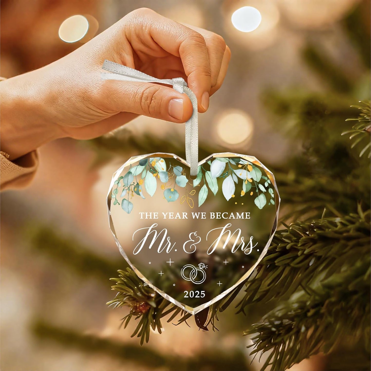 Wedding Gifts for Couples 2025 - Mr and Mrs Gift, Bridal Shower Gifts, Wedding Ideas for Newlywed Couple, Just Married Ornament 2025, Crystal Glass First Christmas Married Ornament