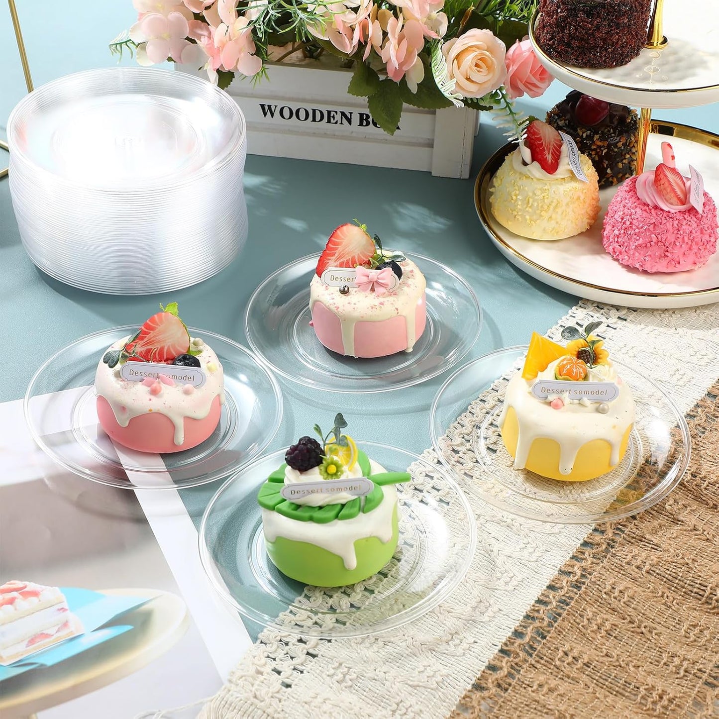 Mimorou 300 Pcs Clear Plastic Dessert Plates 5.5 Inch Disposable Cake Plates Small Party Dishes Bulk Clear Round Dishes for Wedding Dinner Appetizers BBQ Travel Catering Events