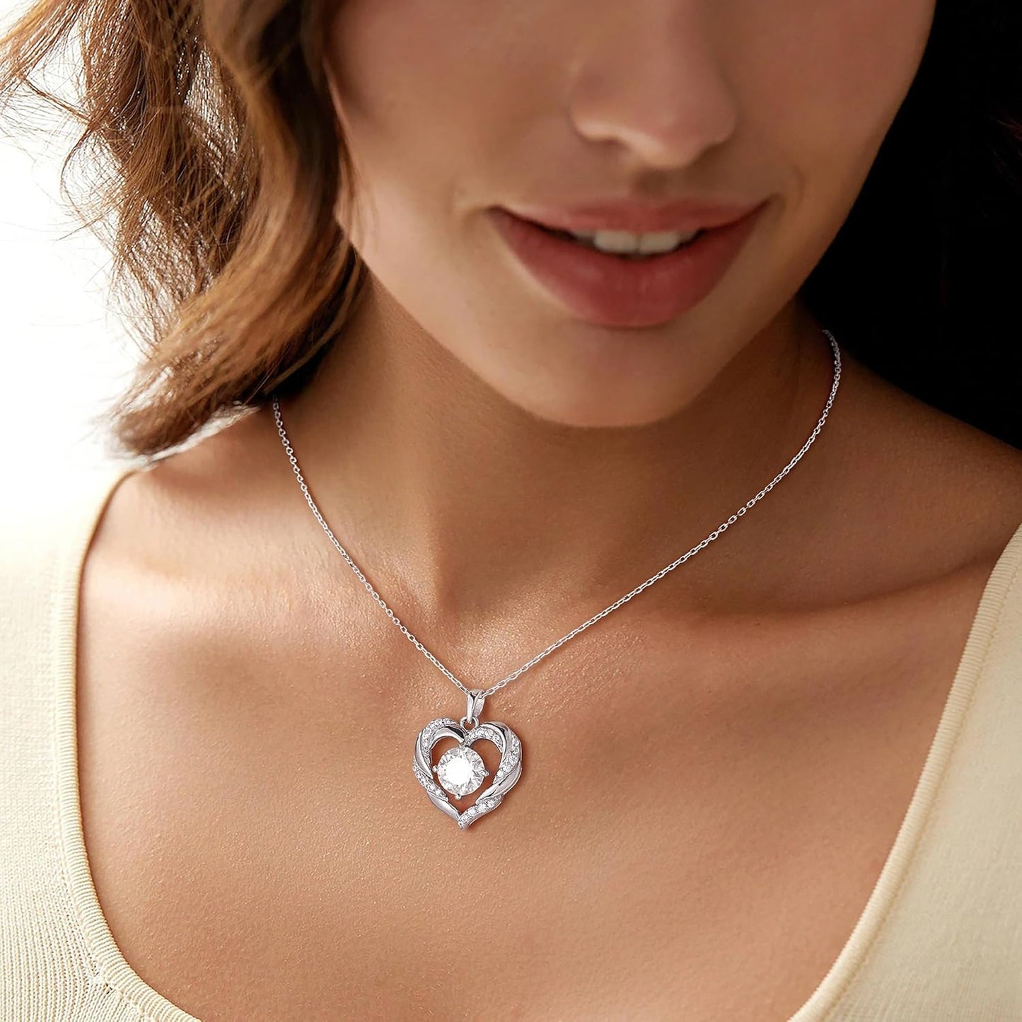 MOOSEA Christmas Gifts for Women Wife, 1-3 Carat D Color VVS1 Clarity Moissanite Heart Pendant Necklaces Anniversary Birthday Gifts for Wife Mom Daughter 925 Sterling Silver Necklace