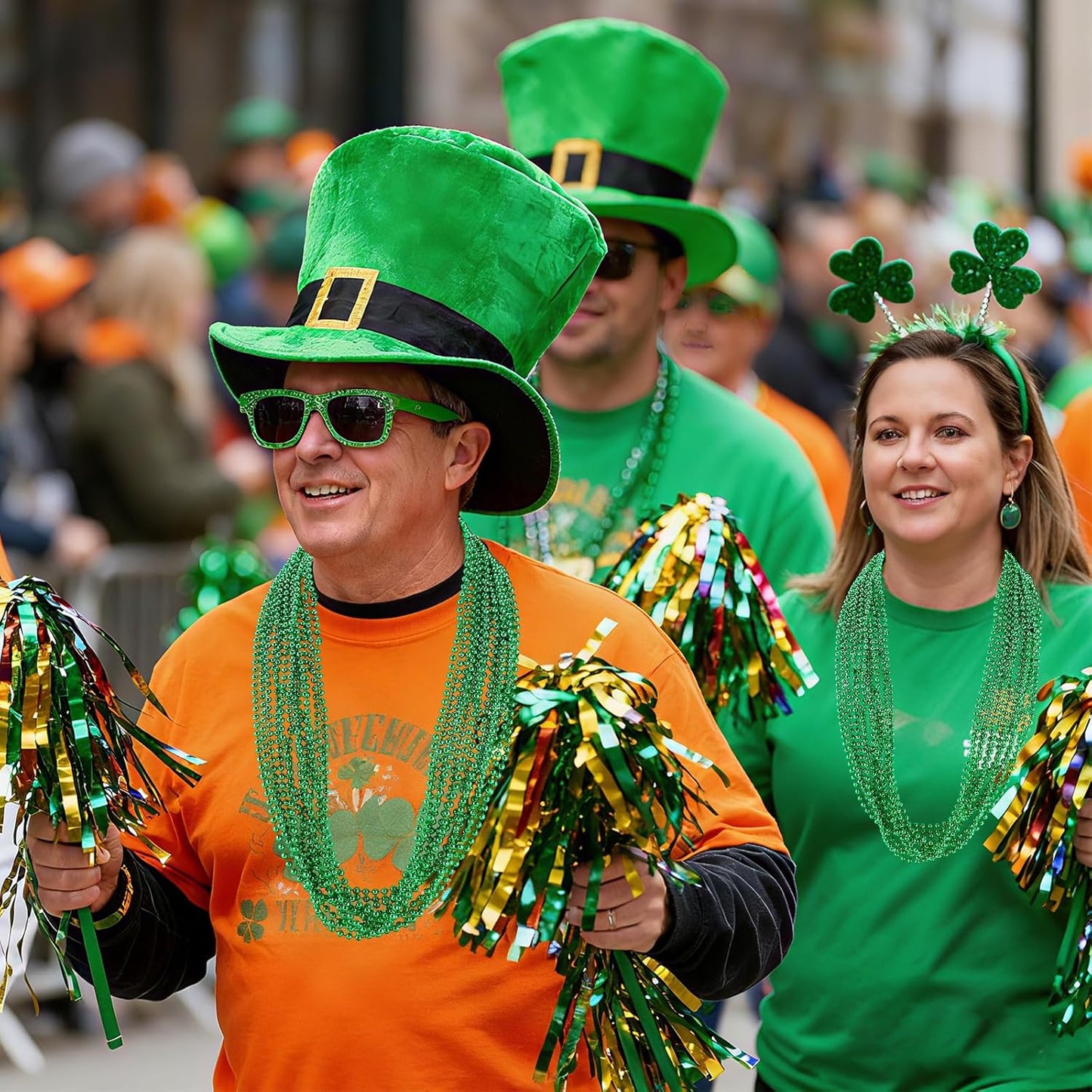 220 PCS Green Bead Necklace, 33 Inch Mardi Gras Christmas Beads, Bulk Metallic Party Beads for Mardi Gras Parade, St Patricks Day, Wedding, Birthday, Pirate Carnival Favors