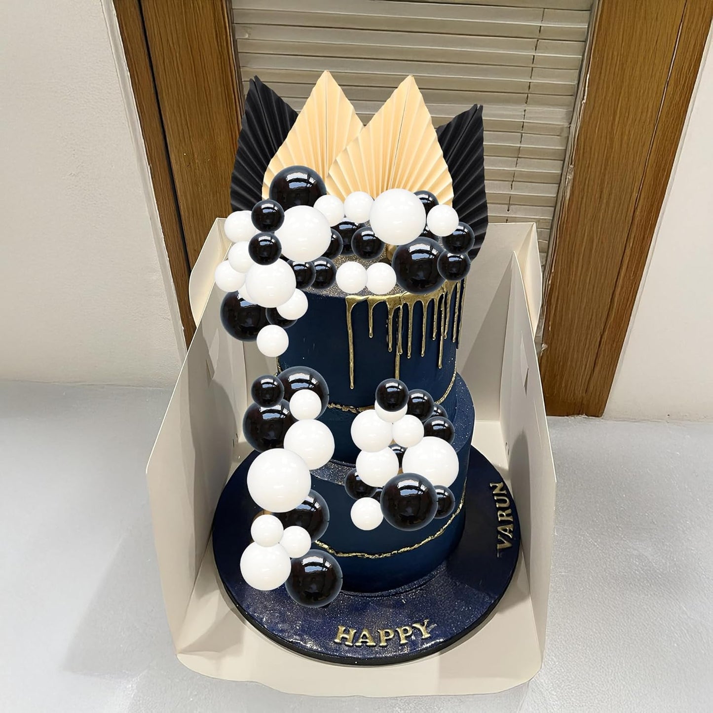 Ephlyn 28Pcs Paper Palm Fan Cake Topper Balls Cake Pick DIY Cake Decorations for Baby Shower Wedding Bridal Shower Birthday Party Supplies White Black