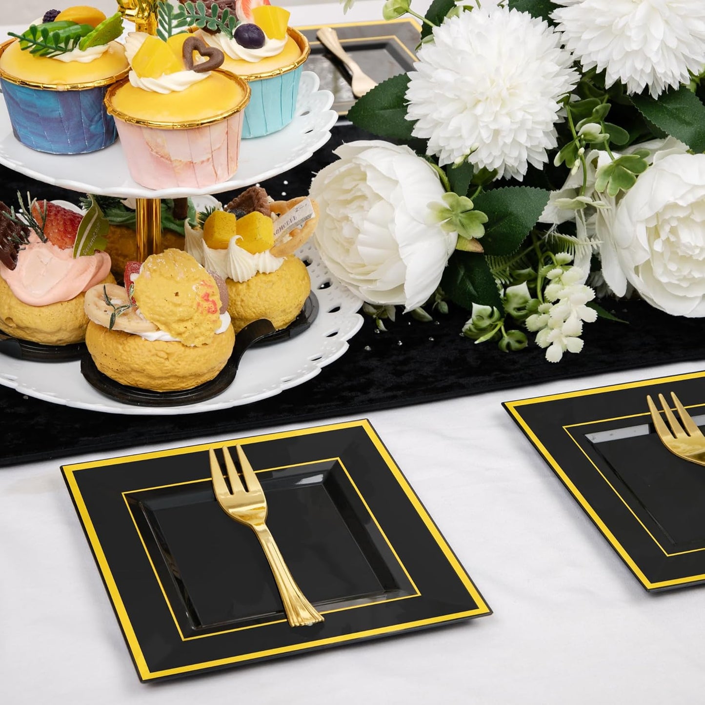 WDF 200PCS Black and Gold Plastic Dessert Plates with Plastic Forks -6’’ 100 Square Disposable Appetizer Plates Small Plate Cake Plate with Gold Rim for New Year