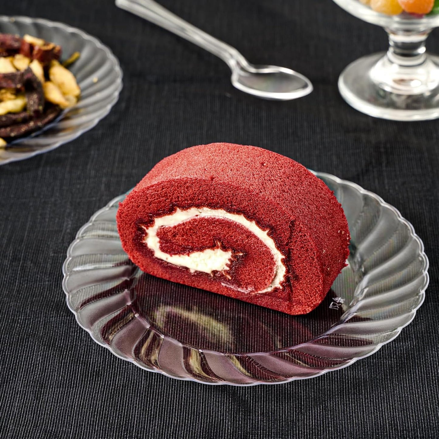 FOCUSLINE 100 Count 6 Inch Clear Plastic Plates, Disposable Heavy Duty Salad Dessert Plates- Premium Hard Plastic Plate Fancy Disposable Clear Plate for Weddings, Parties and Events