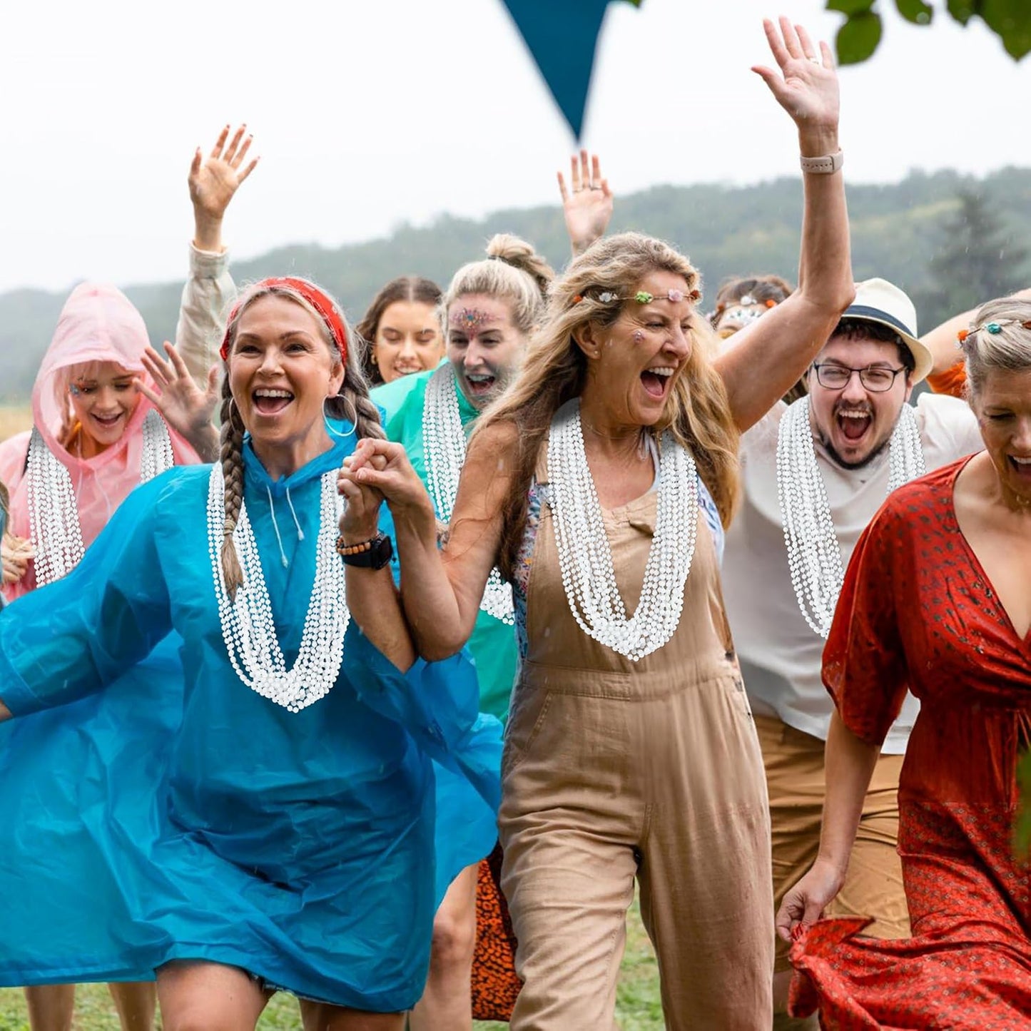 SHAOQINLIN 144 PCS White Bead Necklaces, Mardi Gras & 4th of July Party Beads, 33 Inch Round Beaded Bulk for Carnival, Christmas & Patriotic Day Favors