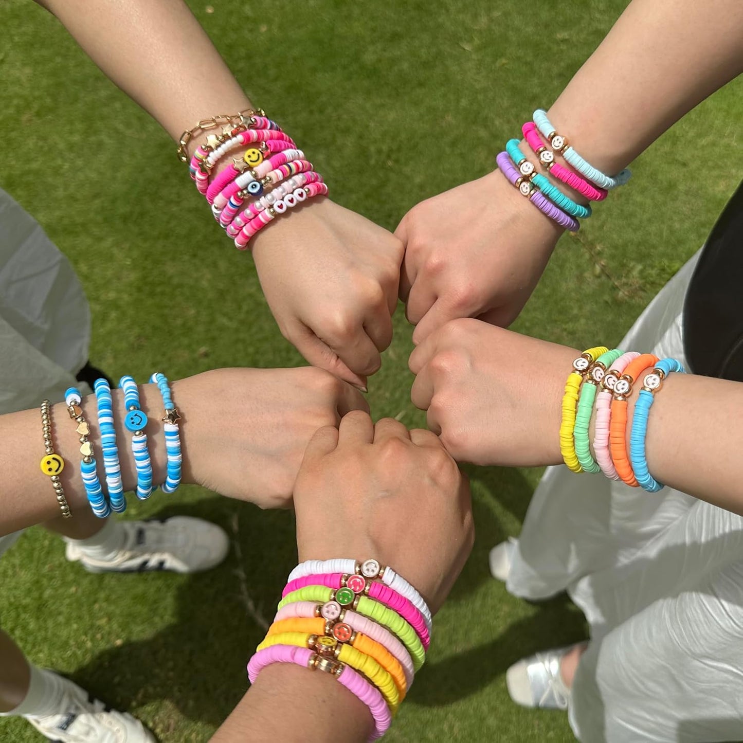 Friendship Bracelets Boho Stackable Bracelets for Women Surfer Heishi Clay Bead Bracelets Stretch Preppy Bracelets Colorful Boho Bracelets for Women