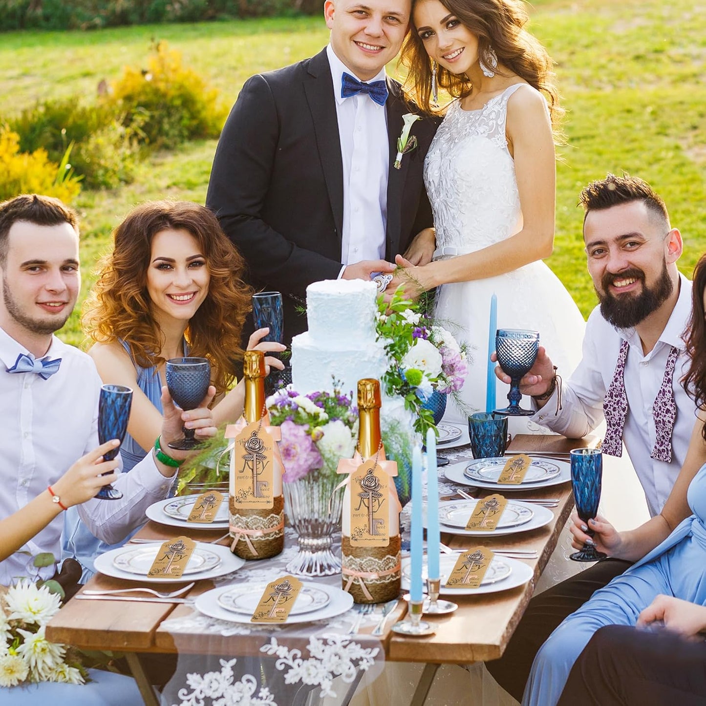 Aokbean 100 Sets Wedding Favors Rose Key Bottle Opener for Bulk Wedding Guests Gifts Vintage Skeleton Key Opener with Escort Tag Cards and Keychain (Copper)