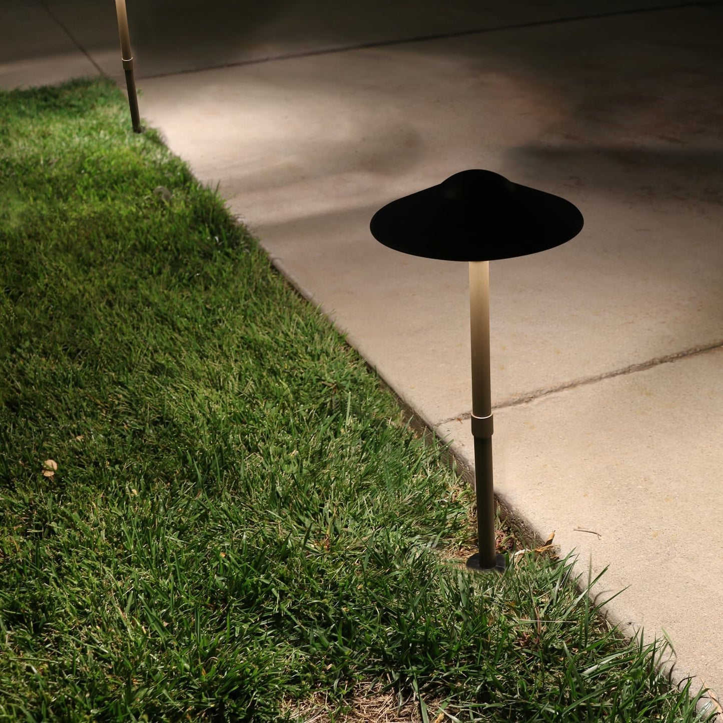 Lumina Lighting® 3W Landscape Lighting 12V Landscape Lights Low Voltage Landscape Path Lights Warm White Waterproof Outdoor Replaceable G4 LED Bulb for Garden Pathway Lawn Yard (Bronze, 2-Pack)