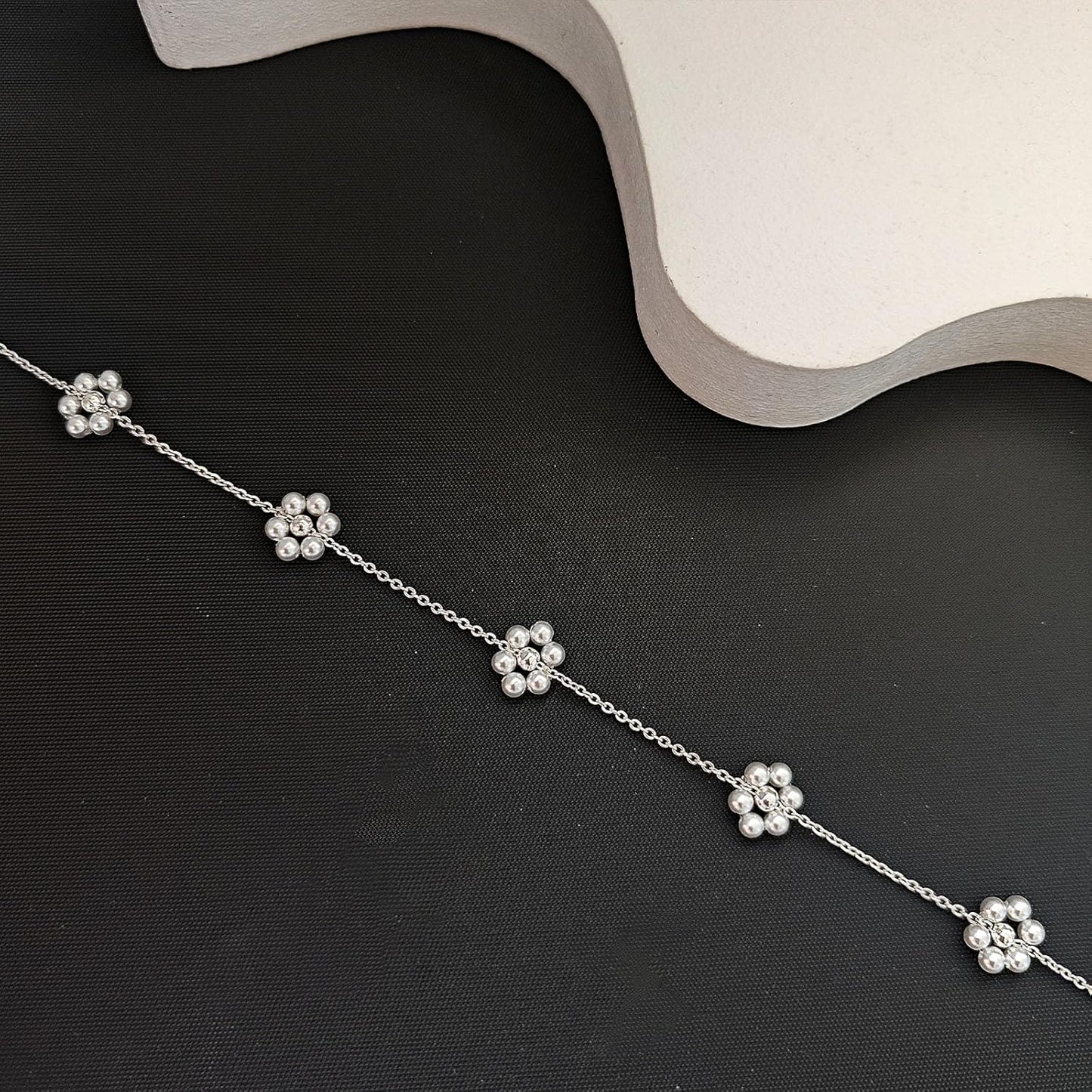 OGD Gold Pearl Necklaces Set for Women 14K Gold Plated Dainty Layered Pearl Cute Daisy Pearl Choker Gold Necklace Gifts for Women Gold Trendy Jewelry Gifts